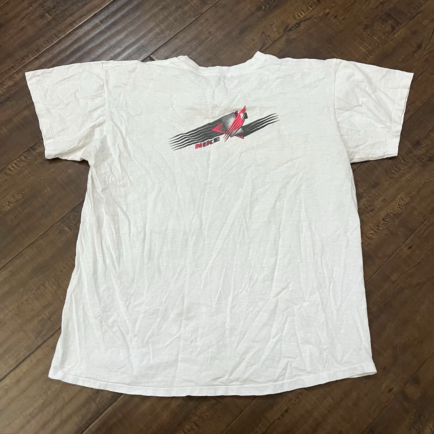 Nike VINTAGE 80s Nike Swoosh Graphic T-Shirt White L Mens 90s Tennis Size US L / EU 52-54 / 3 - 4 Thumbnail