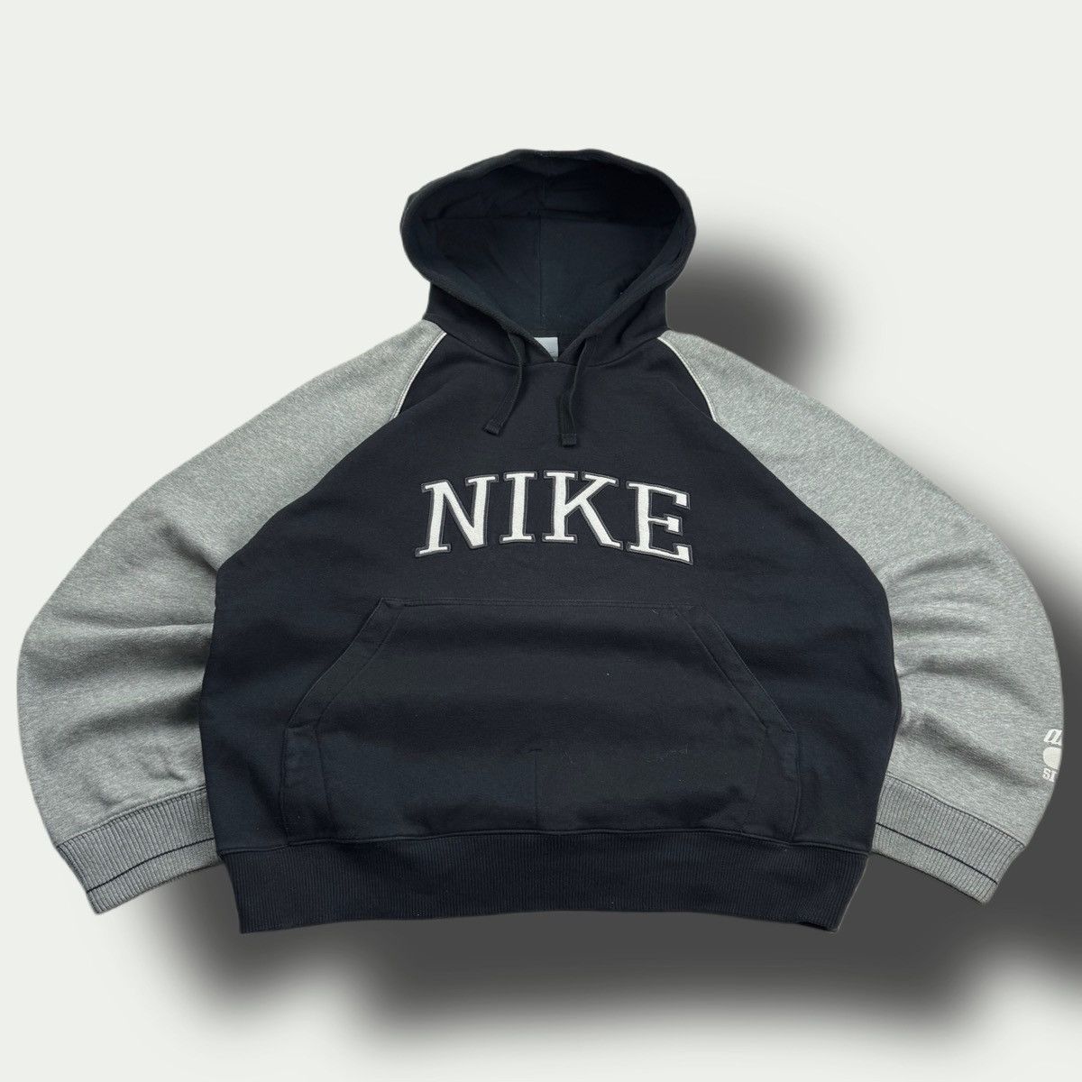 Nike × Vintage NIKE VINTAGE CENTER LOGO OVERSIZE BOXY HOODIE Size US M / EU 48-50 / 2 - 1 Thumbnail