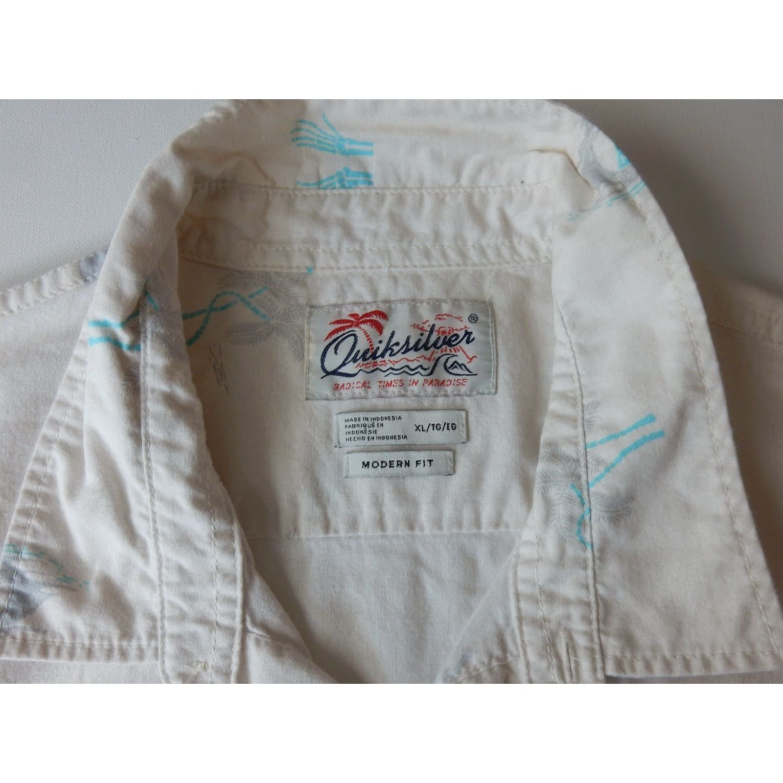 Quiksilver VINTAGE Quiksilver Shirt XL Men White Short Sleeve Button-Front Skulls Size US XL / EU 56 / 4 - 4 Thumbnail