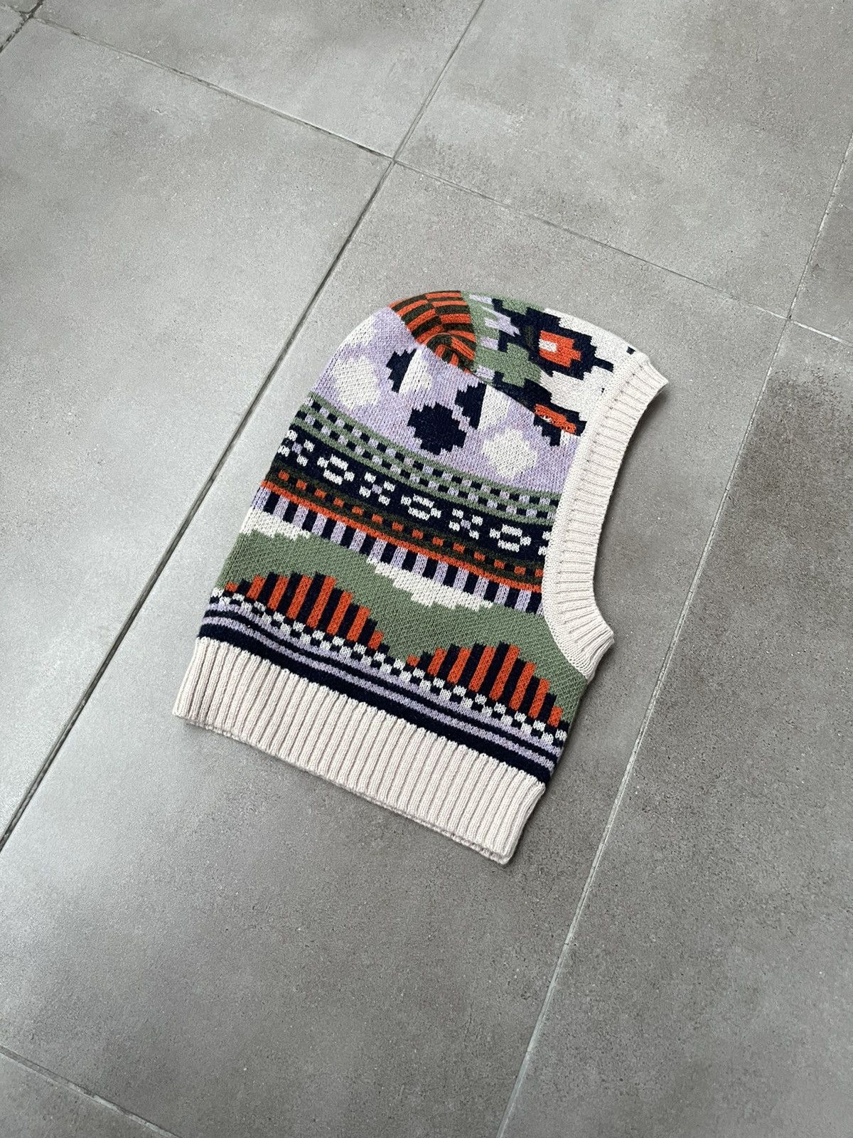 Henrik Vibskov !DS! AW22 Henrik Vibskov Abstract Space Balaclava Size ONE SIZE - 4 Thumbnail
