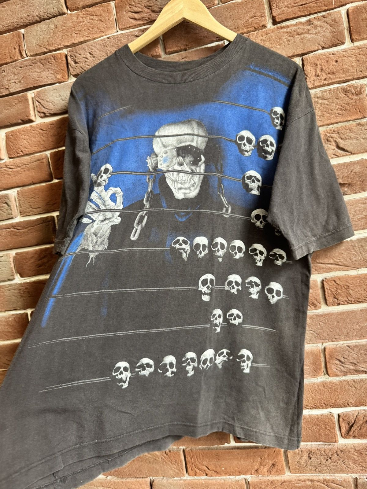 Band Tees Megadeth Rare Vintage 90s Countdown Metal Band Tee L Size US L / EU 52-54 / 3 - 7 Thumbnail