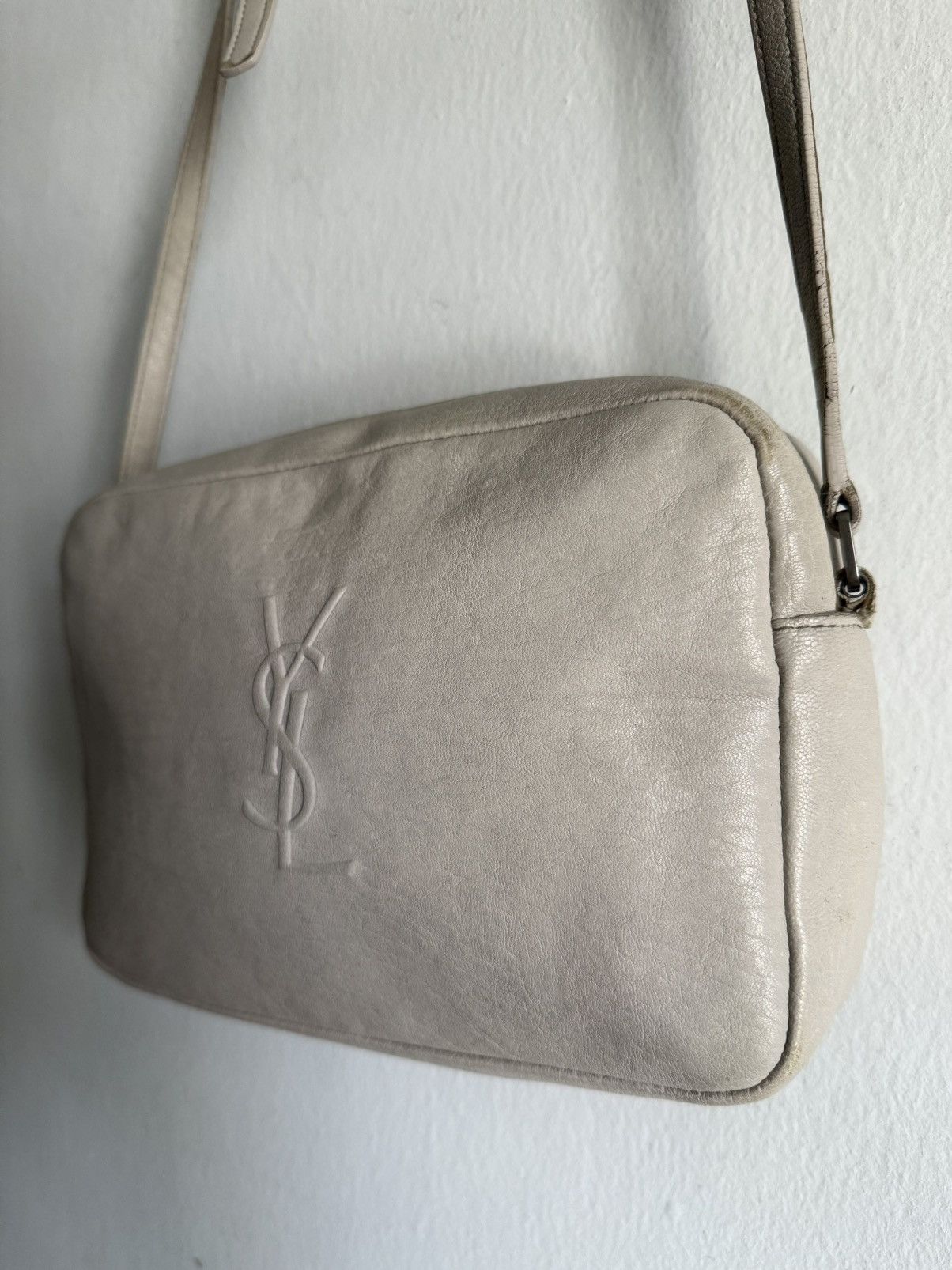 Saint Laurent Paris Saint Laurent Lou Camera calfskin Sling bag Size ONE SIZE - 4 Thumbnail