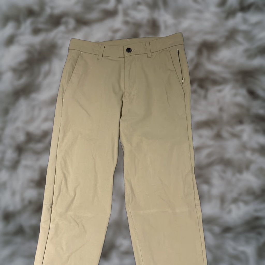 Lululemon Lululemon Commission Slim Tofino Sand Khaki Tan Pants Men’s 28x31 Warpstreme Beige Slimming Flat Front Belt Loops Tapered Leg Varieties Size US 28 / EU 44 - 1 Thumbnail