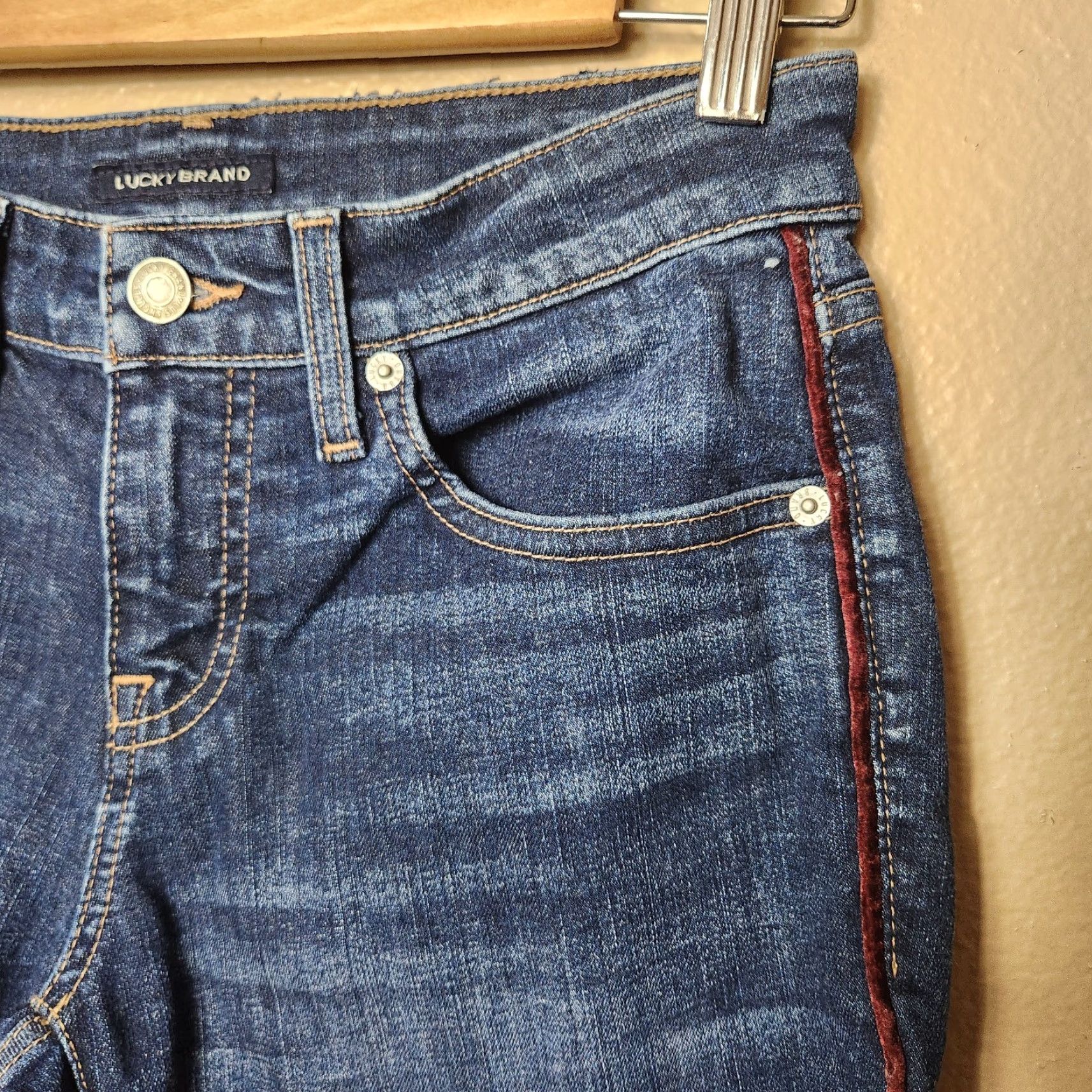 Lucky Brand Lucky Brand Jeans Wmns Low Rise Skinny Ankle Dark Denim w/Velvet Outseam Piping 2/26 Bohemian Womens Jeans Streetwear Size 26" / US 2 / IT 38 - 3 Thumbnail