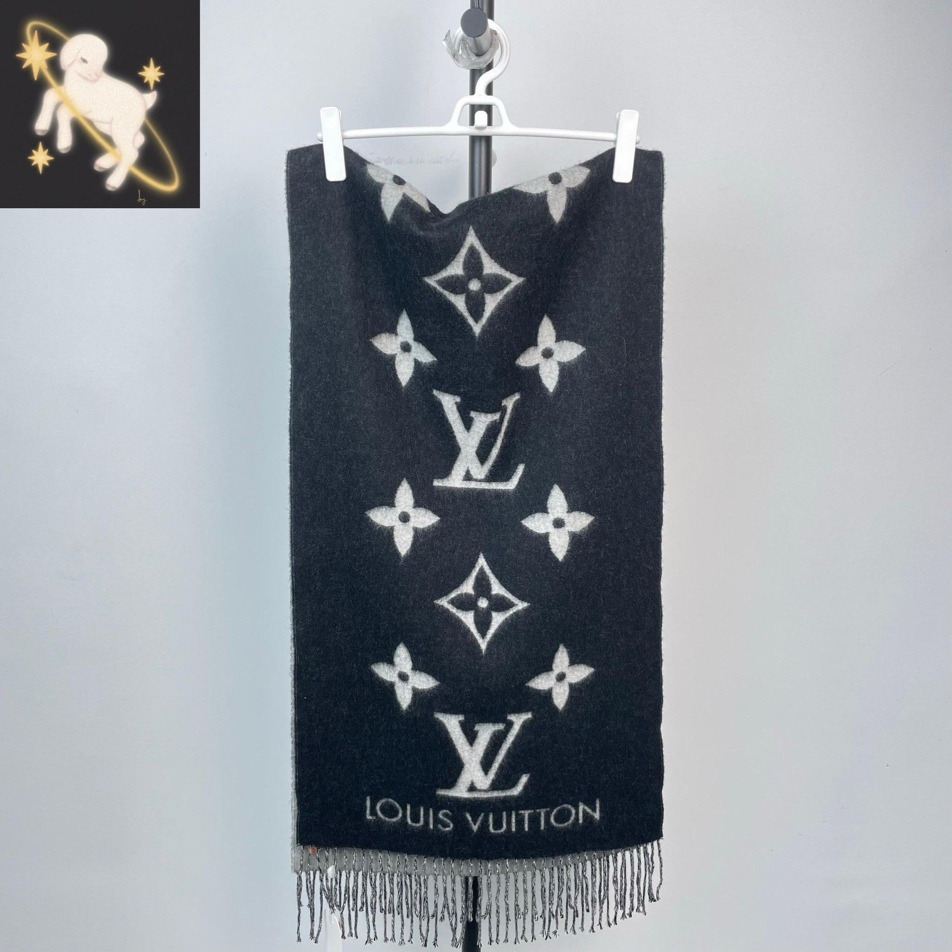 Louis Vuitton Louis Vuitton Gray Scarf XS Men Size ONE SIZE - 1 Thumbnail