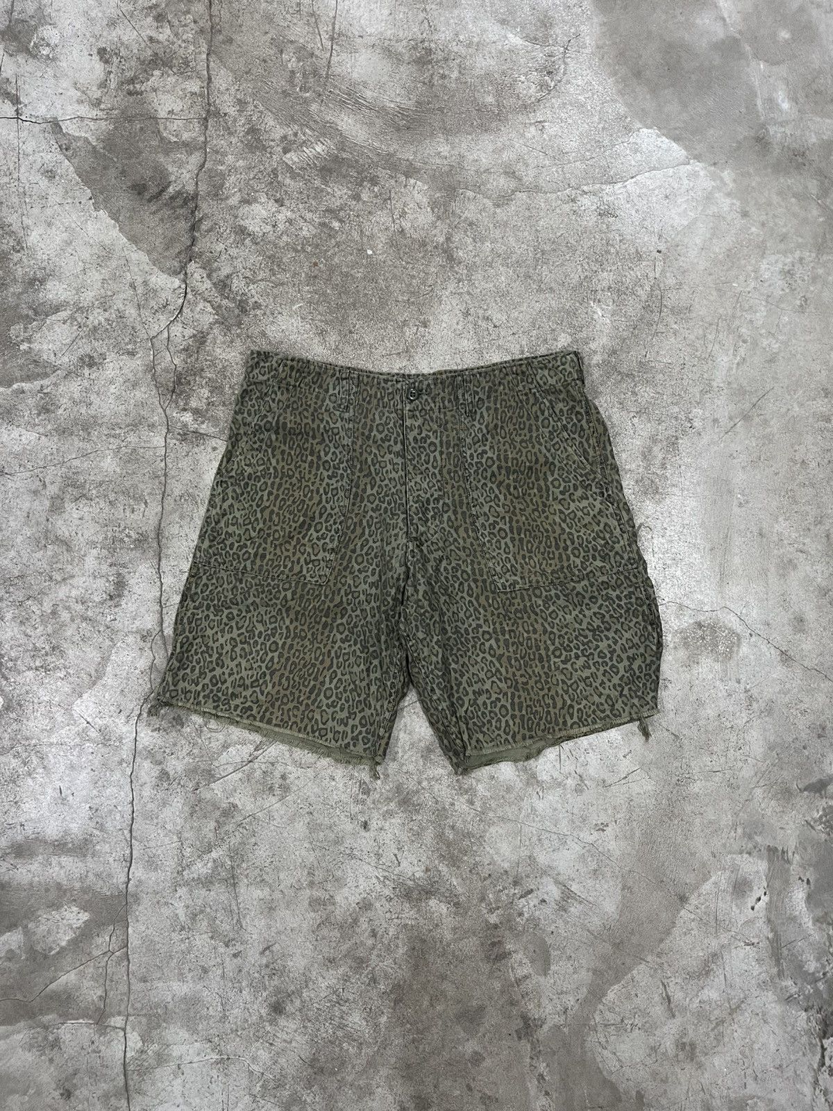 Nepenthes Nephentes By Nephentes (Needles) Leopard Print Shorts Size US 37 - 1 Thumbnail