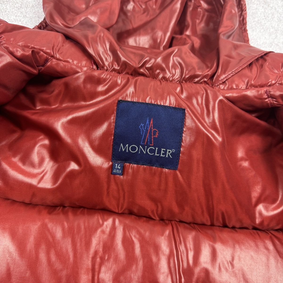 Moncler Vintage Moncler Shiny Red Down Puffer 90s 00s Size XS-S Size US S / EU 44-46 / 1 - 15 Thumbnail
