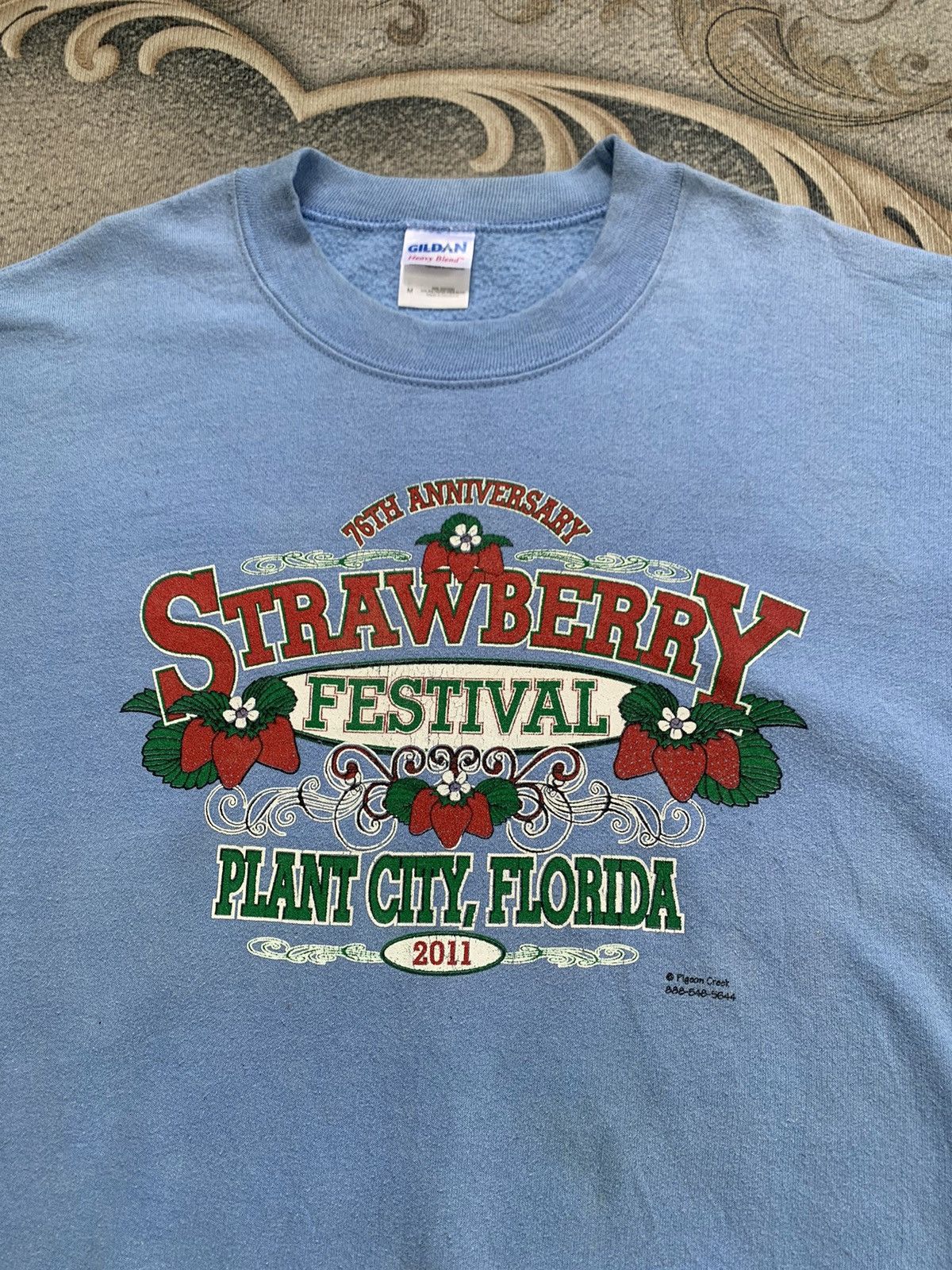 Gildan × Vintage Vtg Strawberry Festival 2011 Sweatshirt by Gildan Size US M / EU 48-50 / 2 - 5 Thumbnail