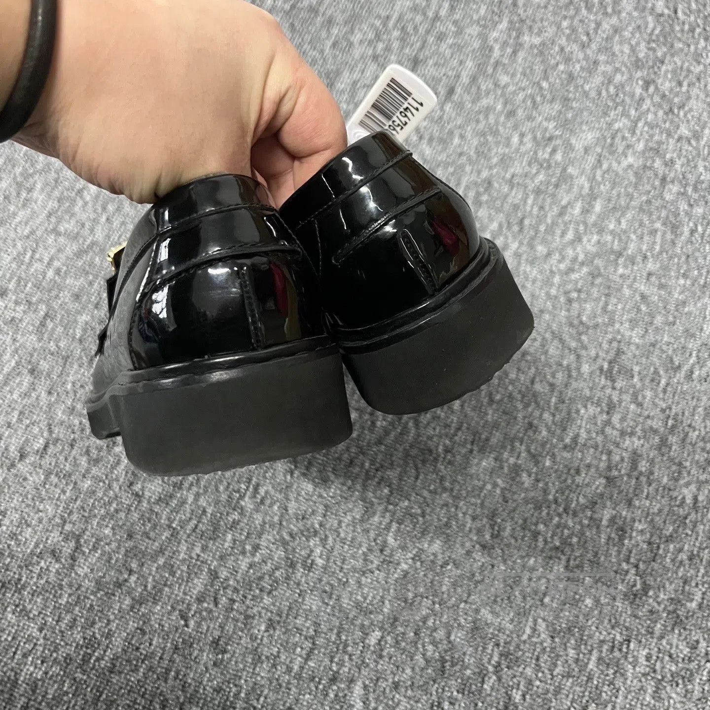Roger Vivier Roger Vivier SIilver button Le Fu Shoes| Size US 9 / IT 39 - 5 Thumbnail