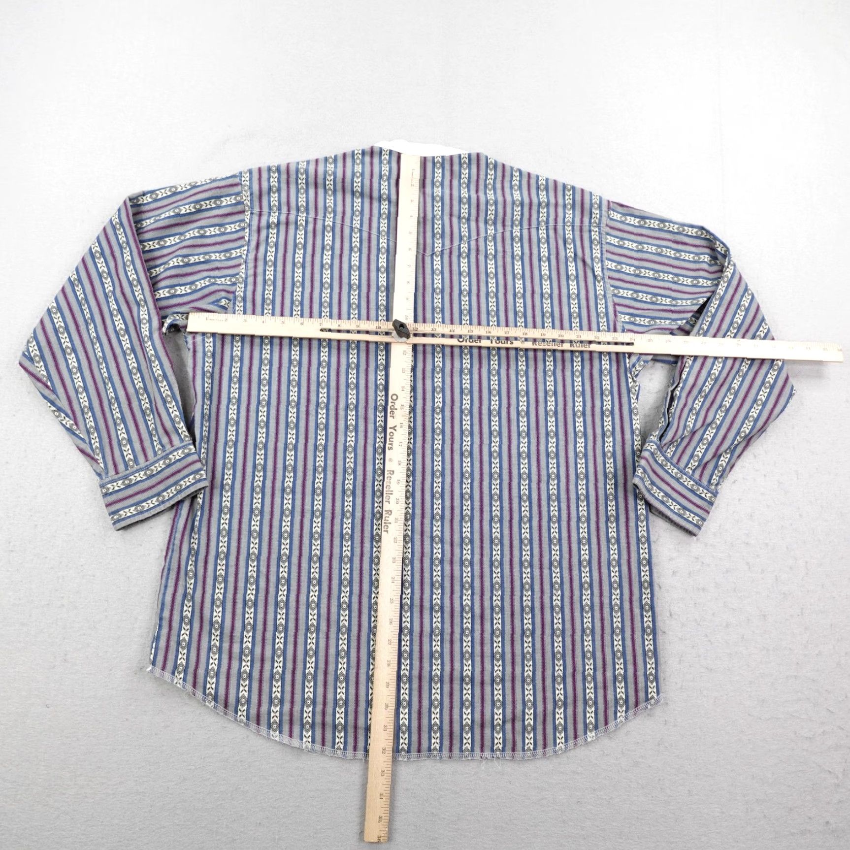 Wrangler VINTAGE Wrangler Shirt Mens XL Blue Gray Southwestern Aztec Western Band Collar Geometric 90s Cowboy Workwear Clothing Mens XL Blue Size US XL / EU 56 / 4 - 5 Thumbnail