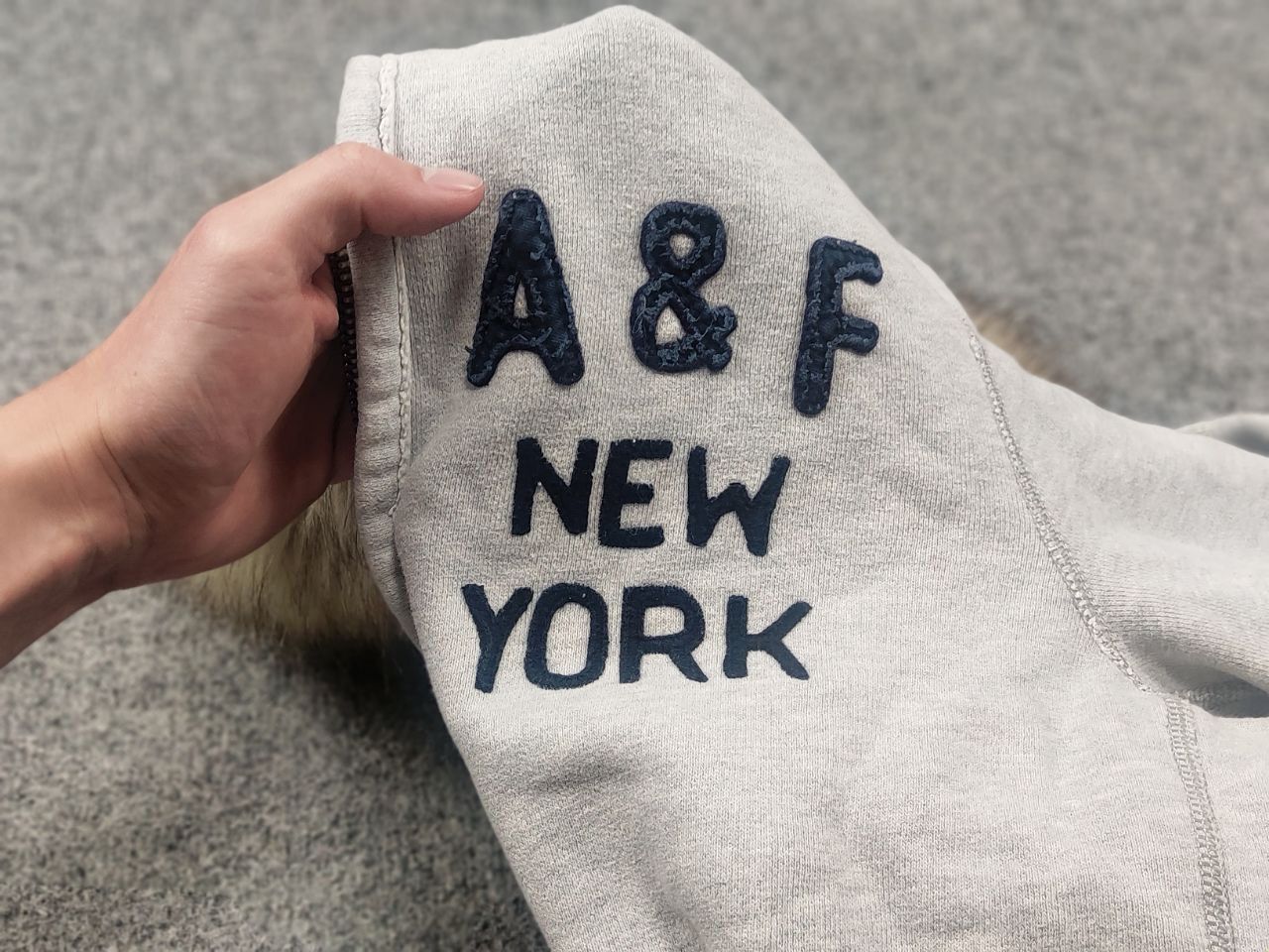 Abercrombie & Fitch Vintage Y2K Abercrombie If six was nine fur Zip Hoodie Opium Size US L / EU 52-54 / 3 - 11 Thumbnail
