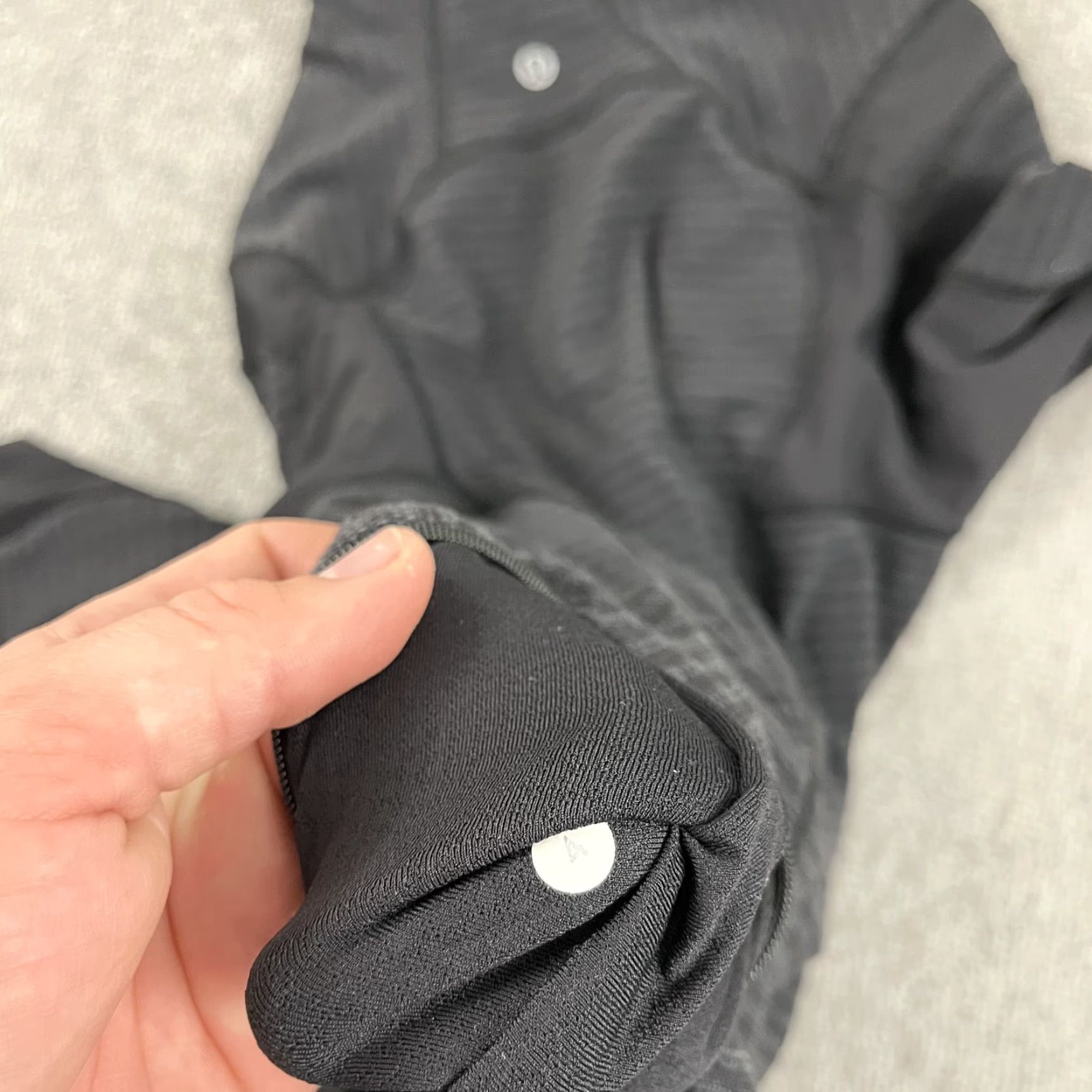 Lululemon VINTAGE? No — Omit if not vintage. (We must not add information.) Size S / US 4 / IT 40 - 4 Thumbnail