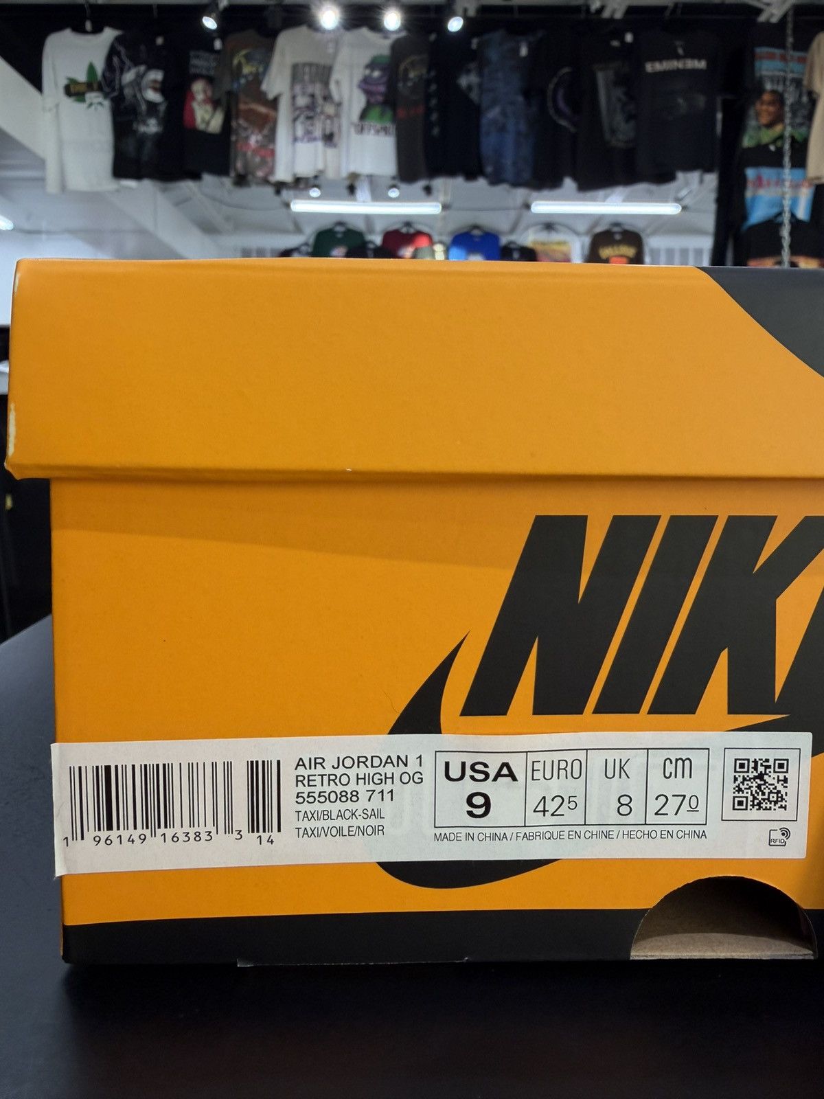 Jordan Brand Air Jordan 1 Taxi Size 9 (2022) Size US 9 / EU 42 - 12 Thumbnail