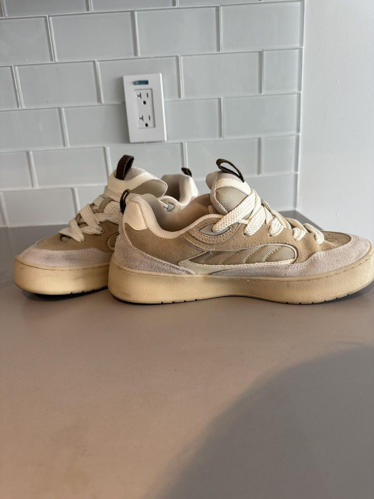 Zara ZARA Men’s Chunky Cream Sneakers — Size 9 (US) Size US 9 / EU 42 - 2 Thumbnail