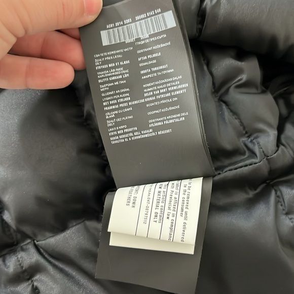 Prada Prada Dual Color Satin Down Fox Fur Collar Puffer Jacket Log Size XS / US 0-2 / IT 36-38 - 14 Thumbnail