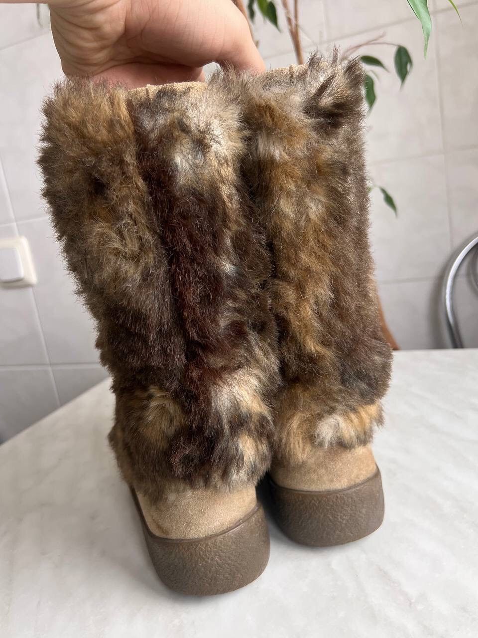 Yeti Fur Yeti Vintage Winter High Platform Boots Y2K 2000s FUR Size US 7 / IT 37 - 6 Thumbnail