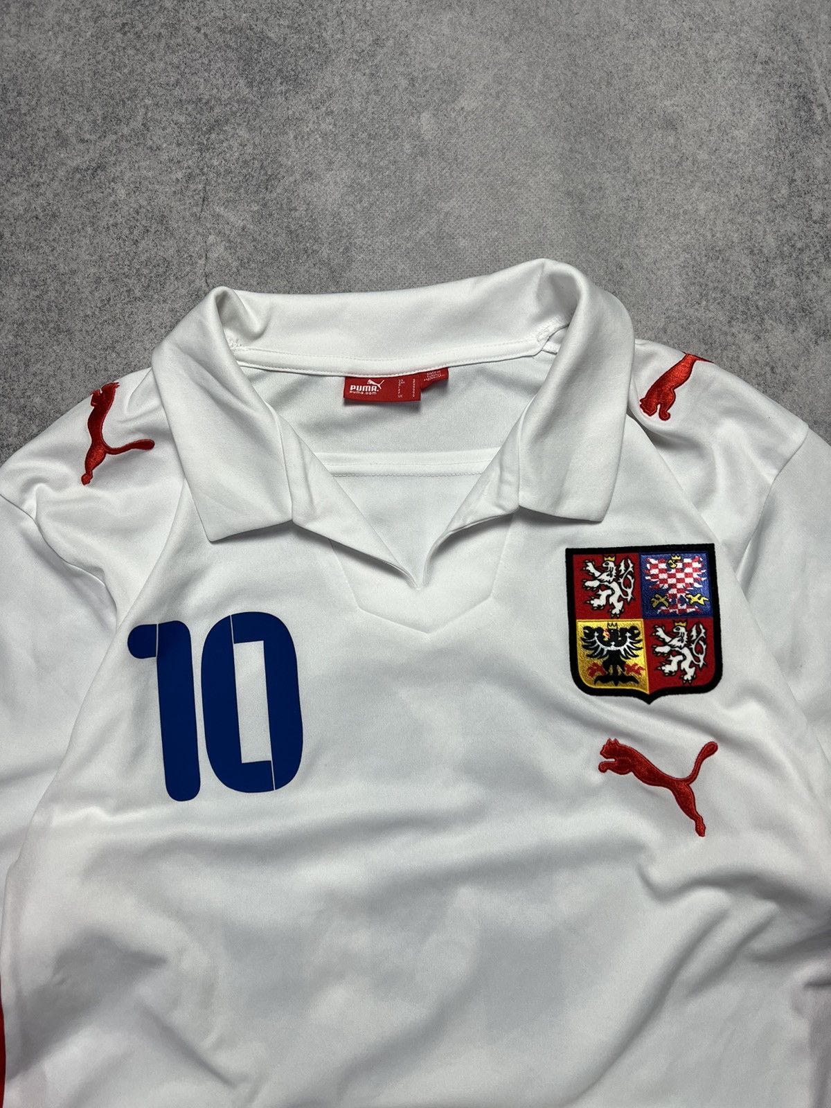 Puma Vintage Puma Czech Republic 2008 Football Blockcore Jersey Size US S / EU 44-46 / 1 - 4 Thumbnail