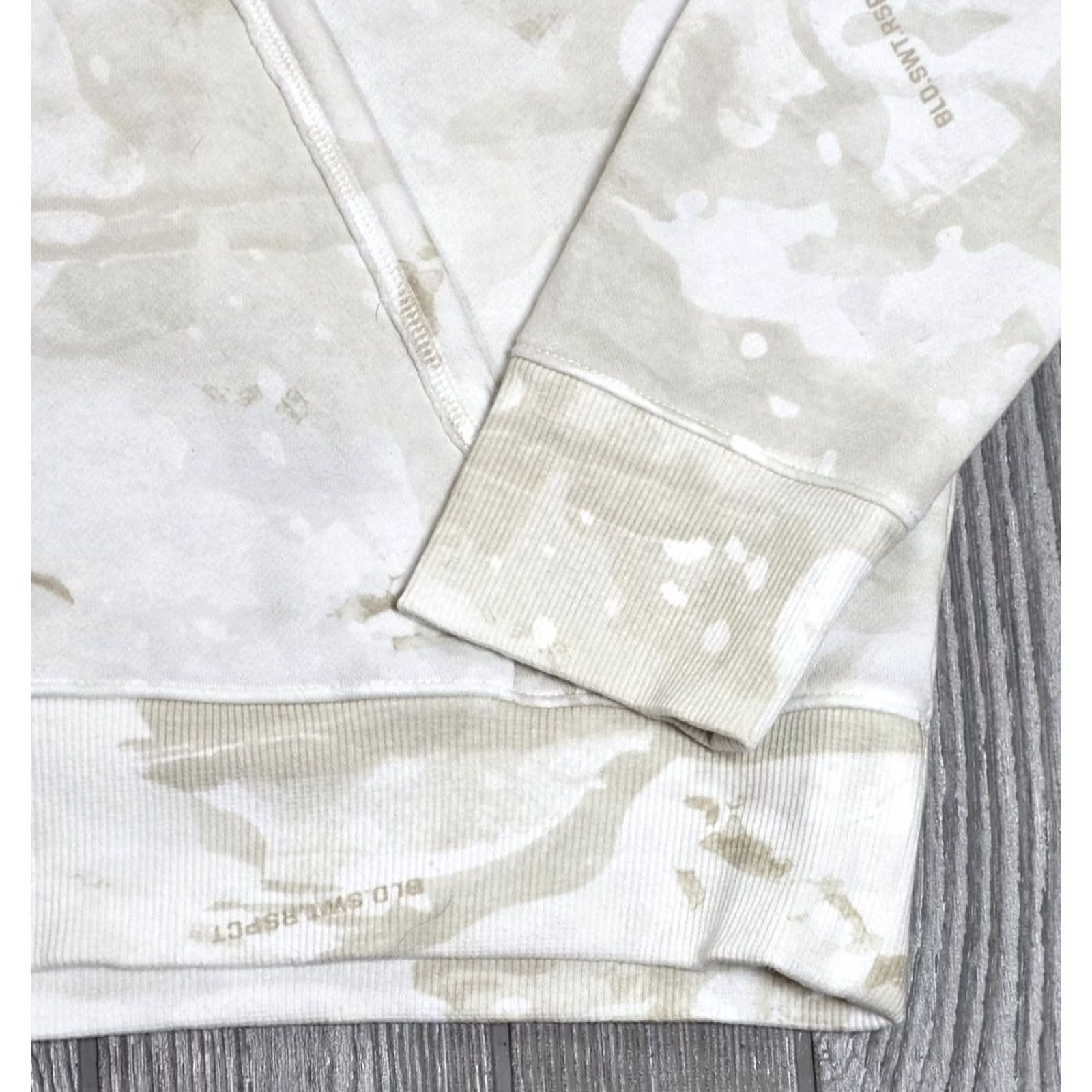Under Armour VINTAGE Under Armour Project Rock Hoodie Women M Ivory Beige Camo Veterans Day Fleece Size M / US 6-8 / IT 42-44 - 7 Thumbnail