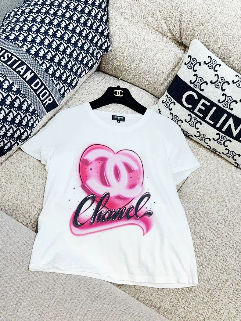 Chanel 23N White Love Logo Short-Sleeved T-shirt