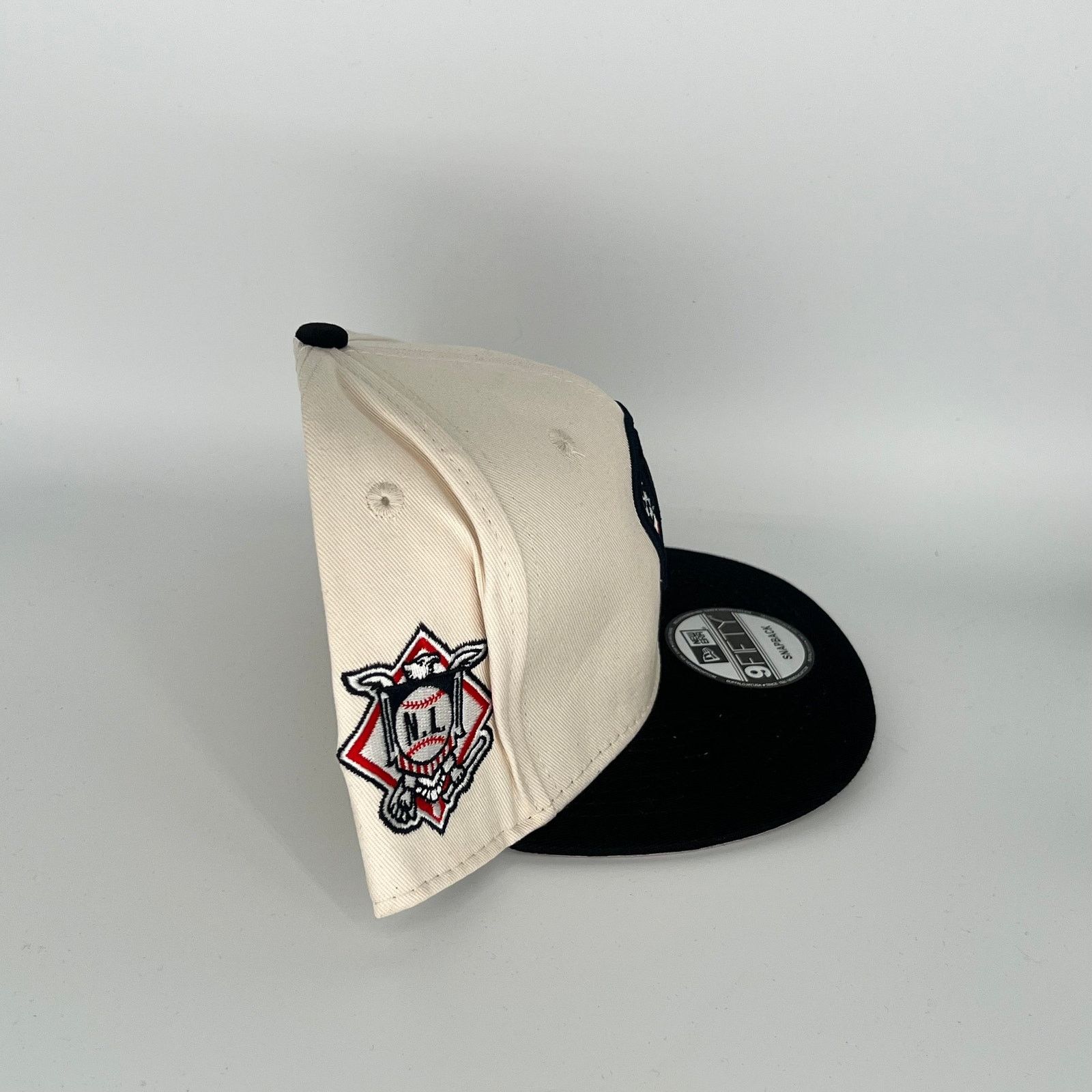 New Era White Black Milwaukee Brewers N.L. Side Patch New Era MLB Size ONE SIZE - 3 Thumbnail