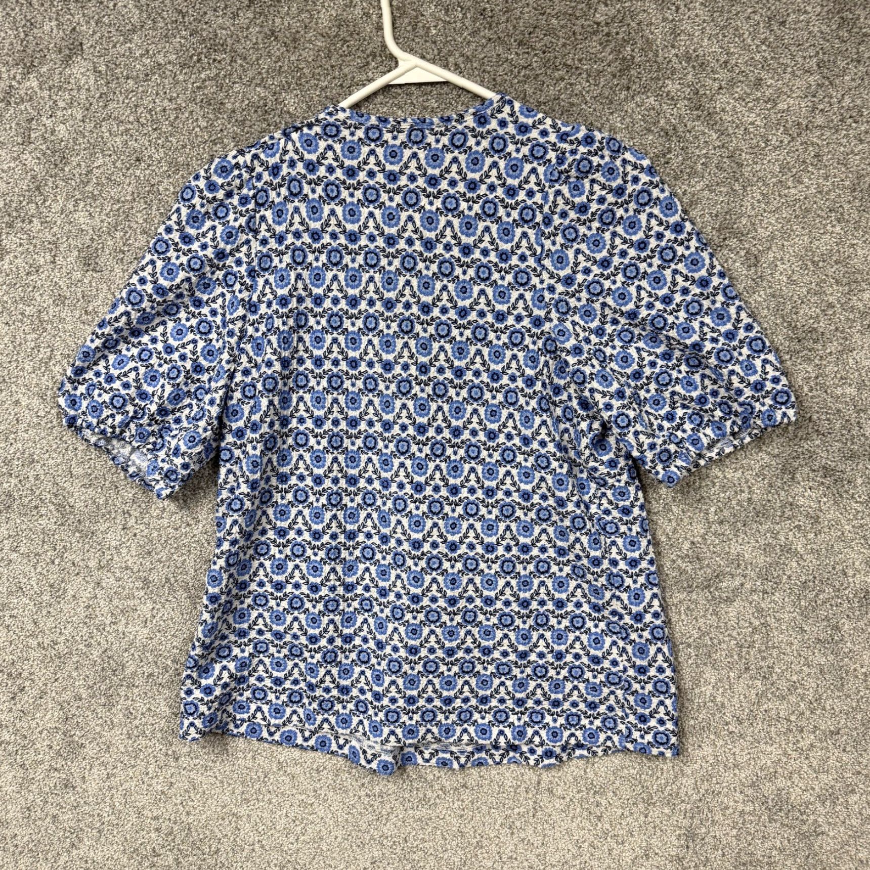 Loft LOFT Womens Blouse Petite SP Blue Floral Puff Sleeve V-Neck Knit Pullover Short Sleeve NWT Size S / US 4 / IT 40 - 6 Thumbnail