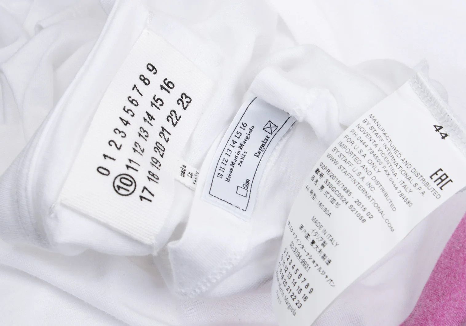 Maison Margiela Cotton Mouse Print T-Shirt in White and Pink Size US S / EU 44-46 / 1 - 13 Thumbnail
