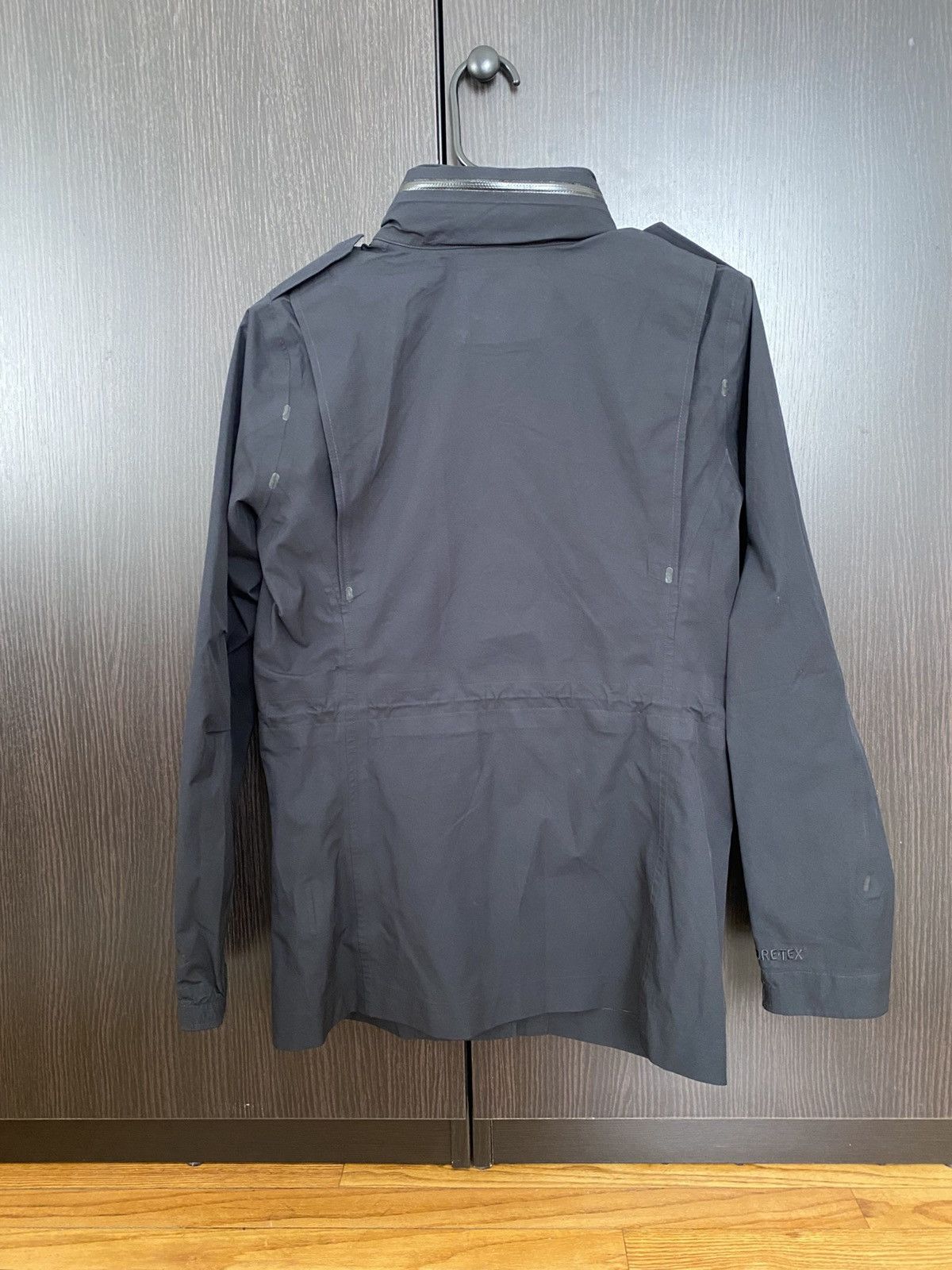 Nike Nike NSW M65 Gore-Tex Jacket Size M / US 6-8 / IT 42-44 - 2 Thumbnail