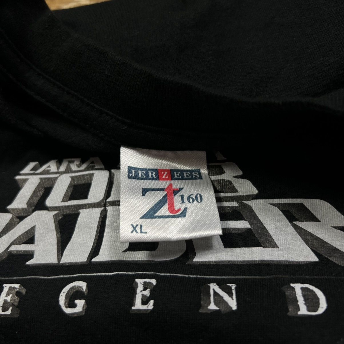 Vintage LARA CROFT TOMB RAIDER LEGEND VINTAGE T-SHIRT GAME 2000S Size US XL / EU 56 / 4 - 3 Thumbnail