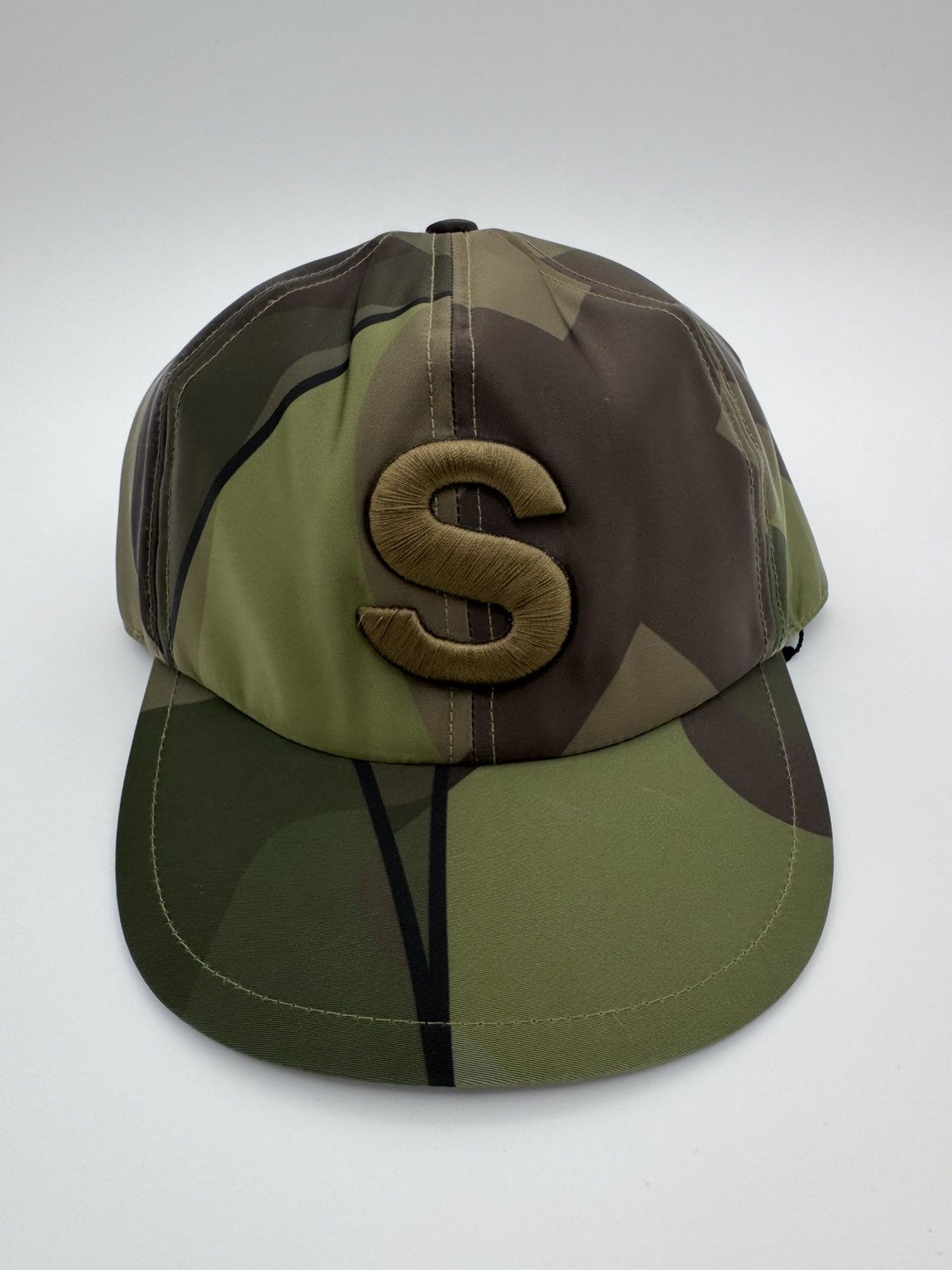 Kaws FW21 Sacai x Kaws S Cap Camouflage DS w/ Tags Size ONE SIZE - 1 Thumbnail