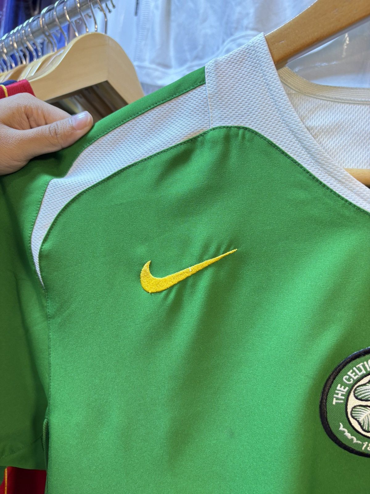 Nike 2005-2006 Celtic Away Kit Size US L / EU 52-54 / 3 - 9 Thumbnail