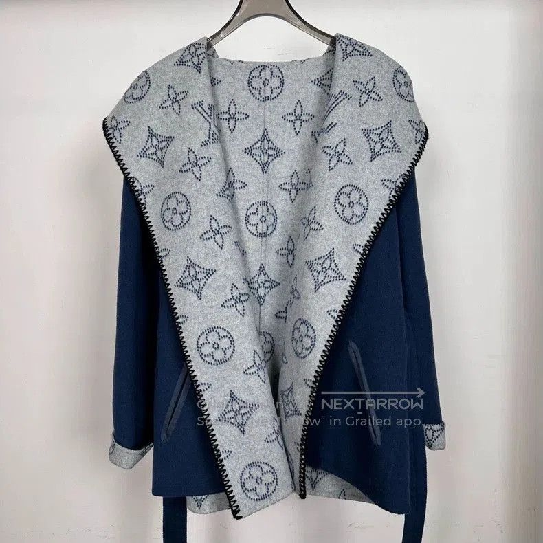 Louis Vuitton Louis Vuitton Reversible Robe Coat. Size US S / EU 44-46 / 1 - 1 Thumbnail