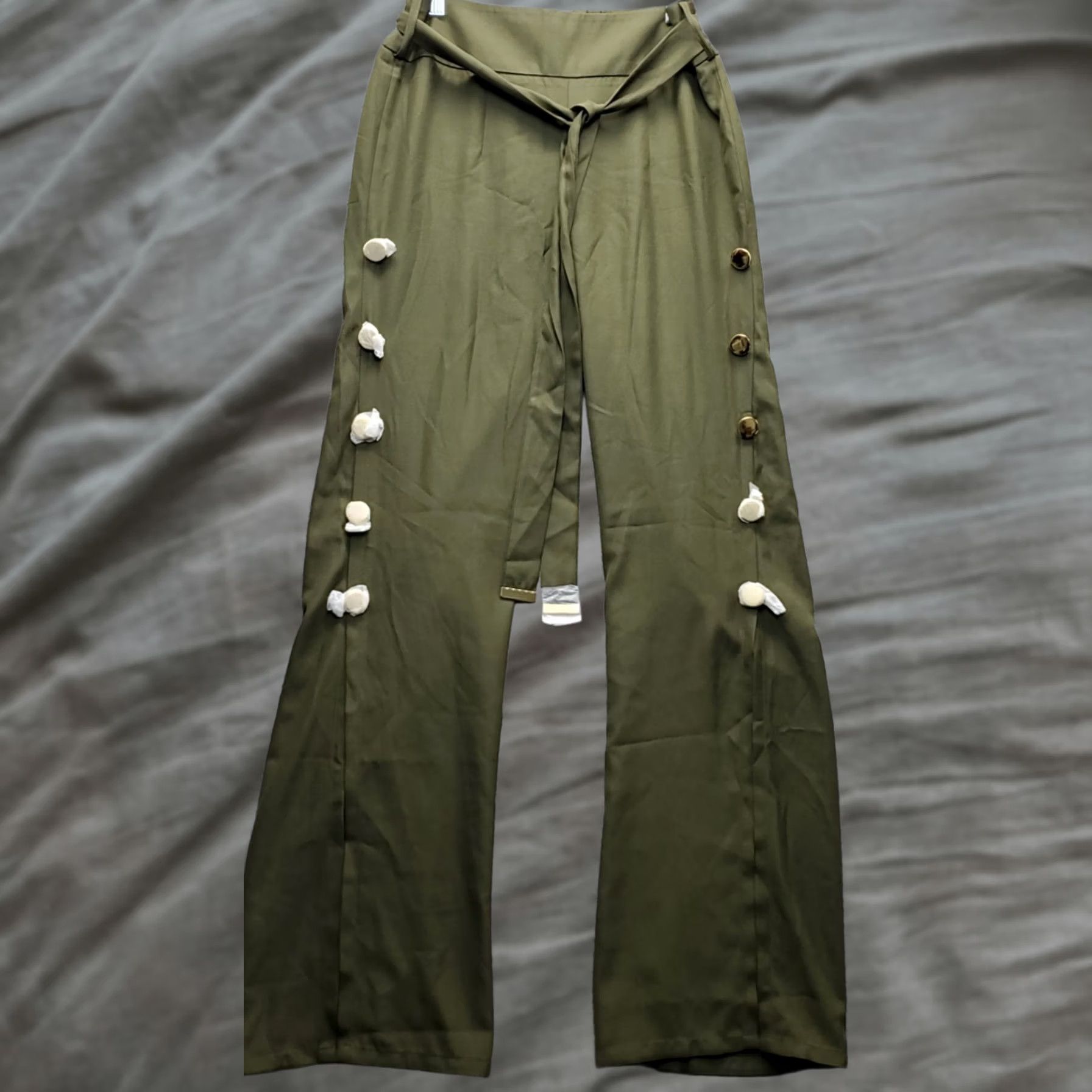 Venus Venus Pants Women Size 8 Green Tie Waist Gold Button Ankle Slit Back Zip Size 30" / US 8 / IT 44 - 1 Thumbnail