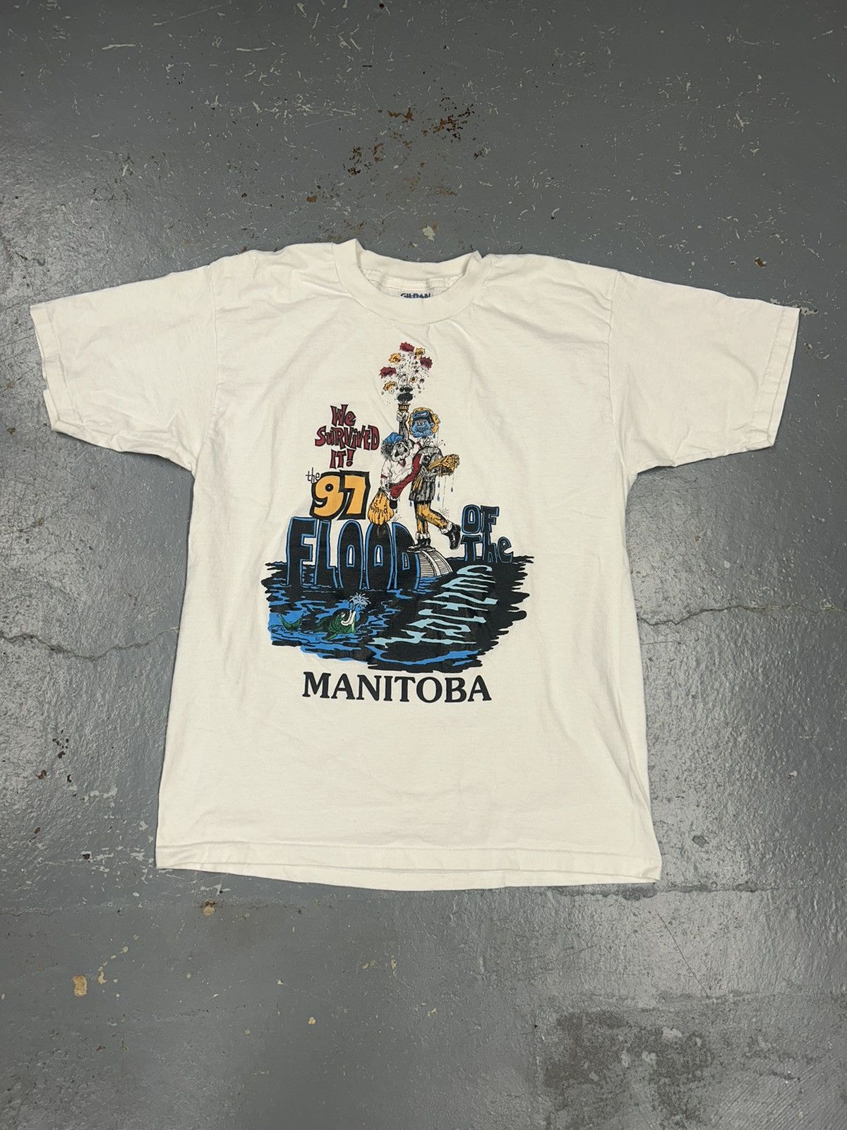Vintage Crazy Vintage 90s White Manitoba Flood Graphic Tee Shirt Size US L / EU 52-54 / 3 - 1 Thumbnail