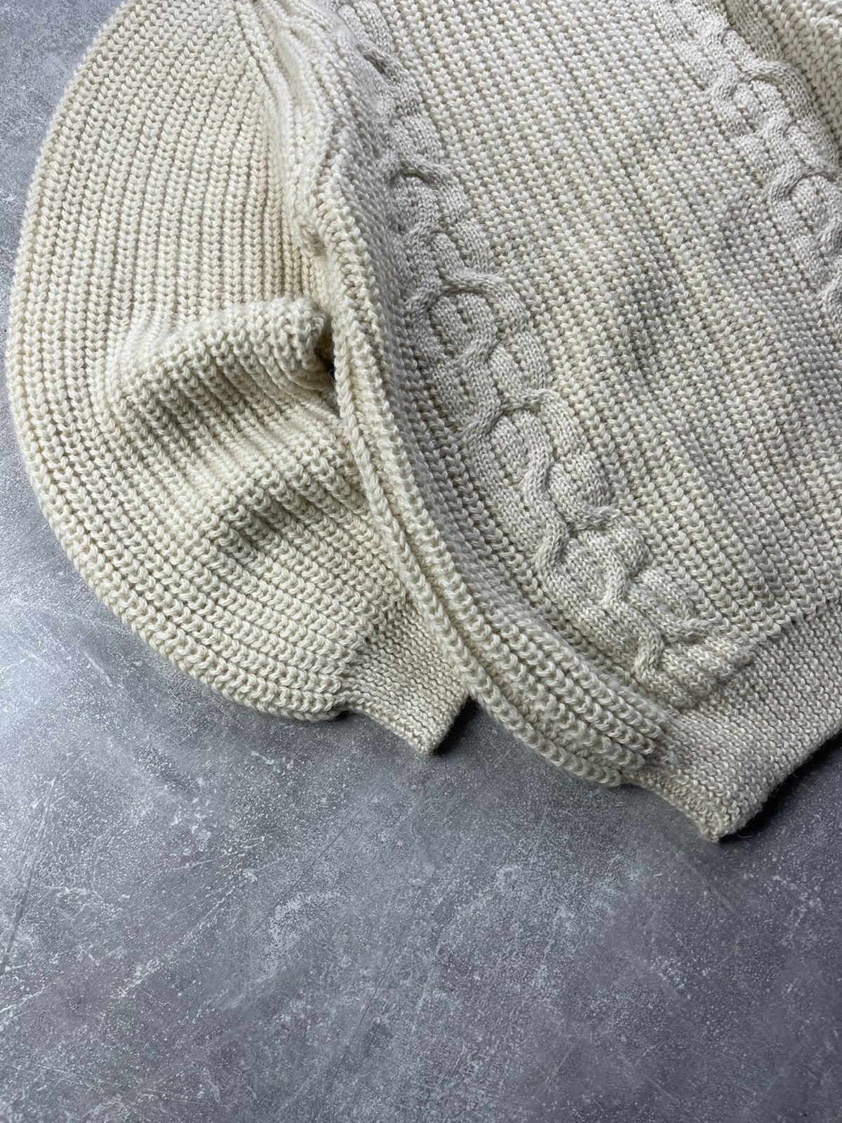 Vintage Gaeltarra Aran Irish Wool Cable Knit Sweater Natural Cream Size US L / EU 52-54 / 3 - 3 Thumbnail