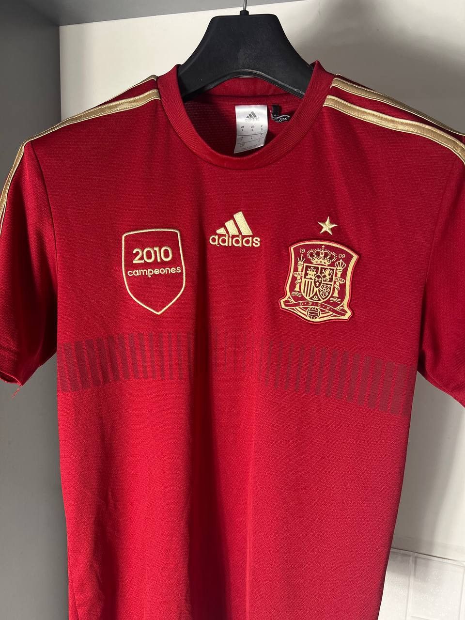 Adidas VINTAGE ADIDAS SPAIN RETRO SOCCER JERSEY MADRID BARCRLONA Size US S / EU 44-46 / 1 - 4 Thumbnail