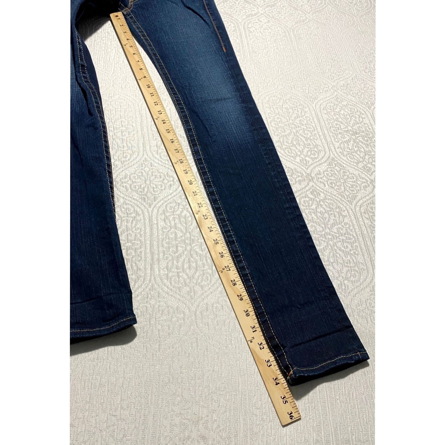 True Religion VINTAGE True Religion Julie Skinny Jeans 27 Dark Wash Contrast Stitch Made in USA 10-599 Womens Jeans Size 27" / US 4 / IT 40 - 6 Thumbnail