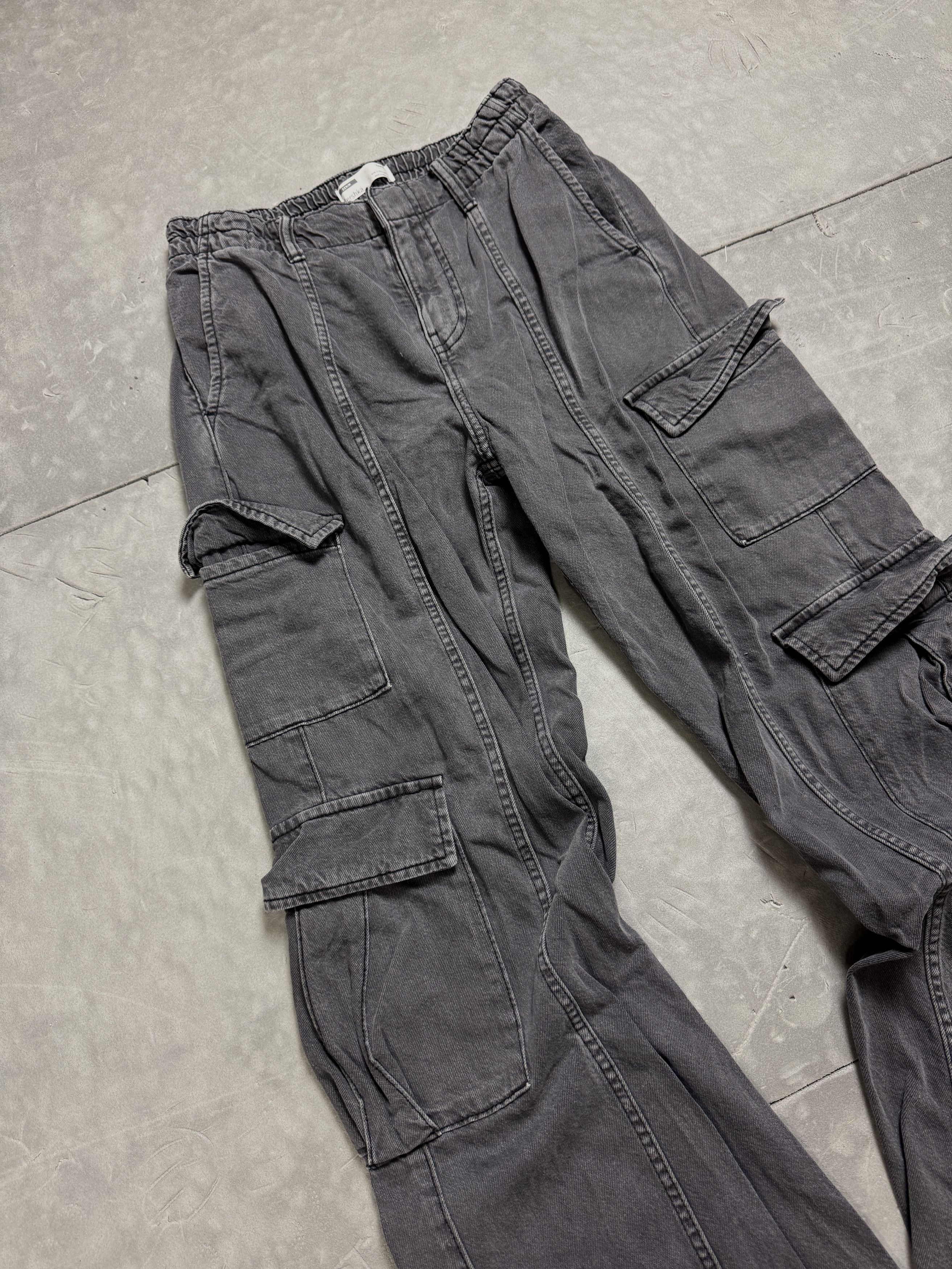 Bershka Bershka oversized distressed cargo denim jeans, retro Y2K Size 25" / US 0 / IT 36 - 5 Thumbnail