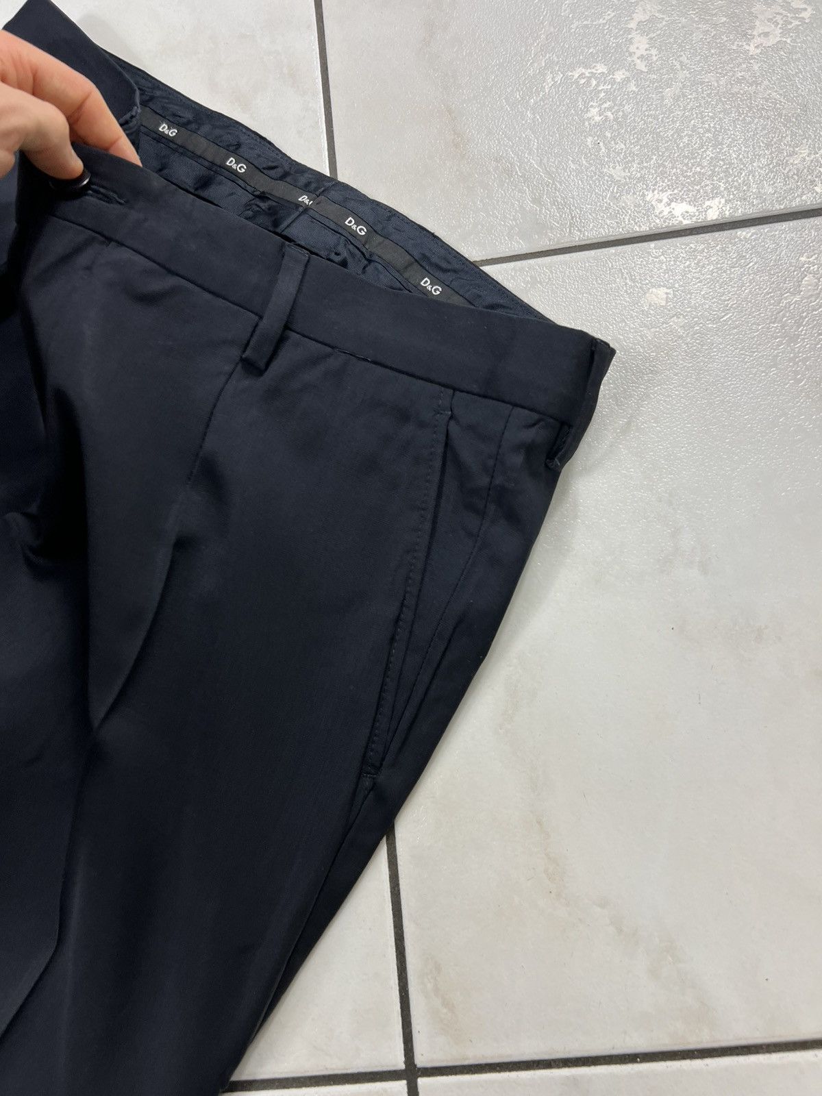 Dolce & Gabbana Dolce&Gabbana classic wool dark navy creased old money pants Size US 32 / EU 48 - 15 Thumbnail