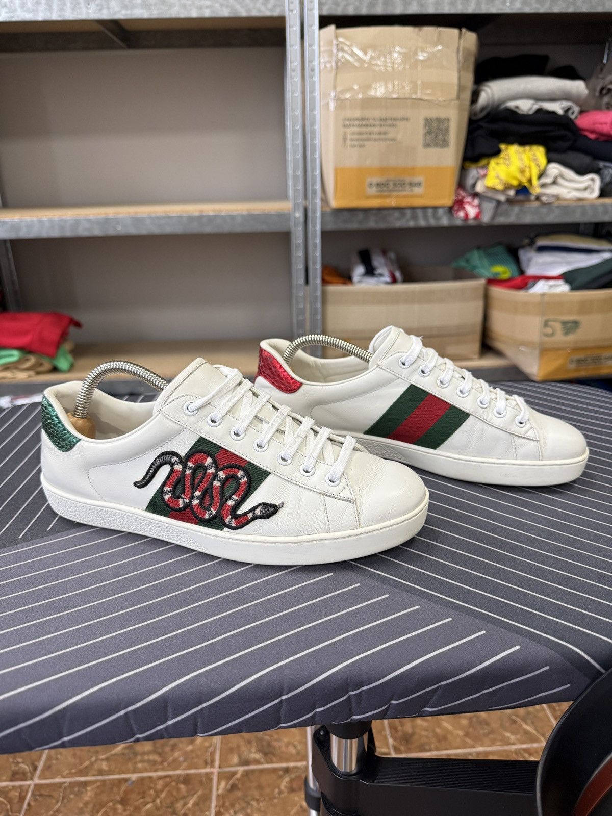 Gucci 🇮🇹 Gucci Ace Snake Embroidered Leather Sneakers Rare Size US 7 / EU 40 - 2 Thumbnail