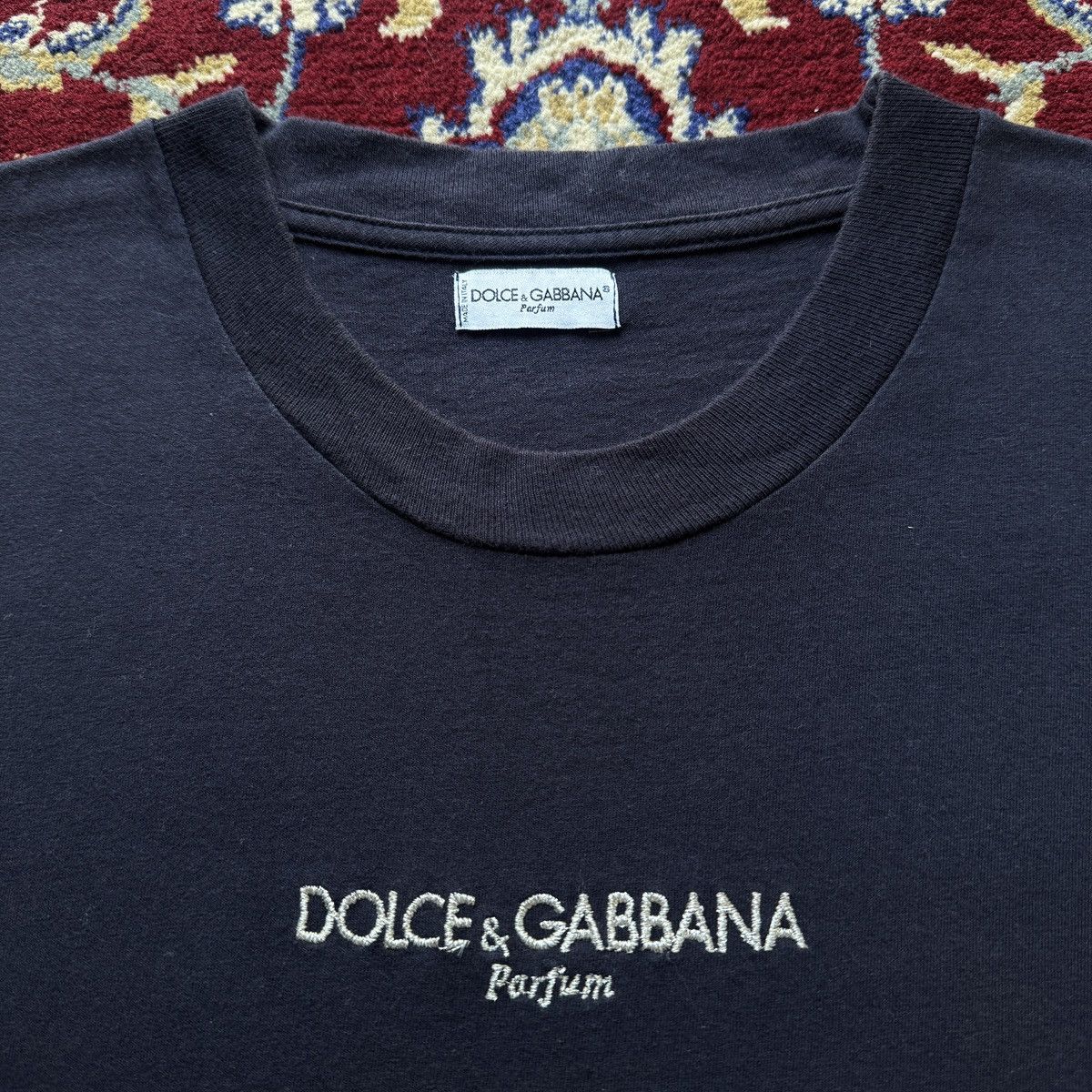 Dolce & Gabbana SAMPLE 90s Dolce & Gabbana Parfum Logo Tee Designer Brand Size US L / EU 52-54 / 3 - 1 Thumbnail