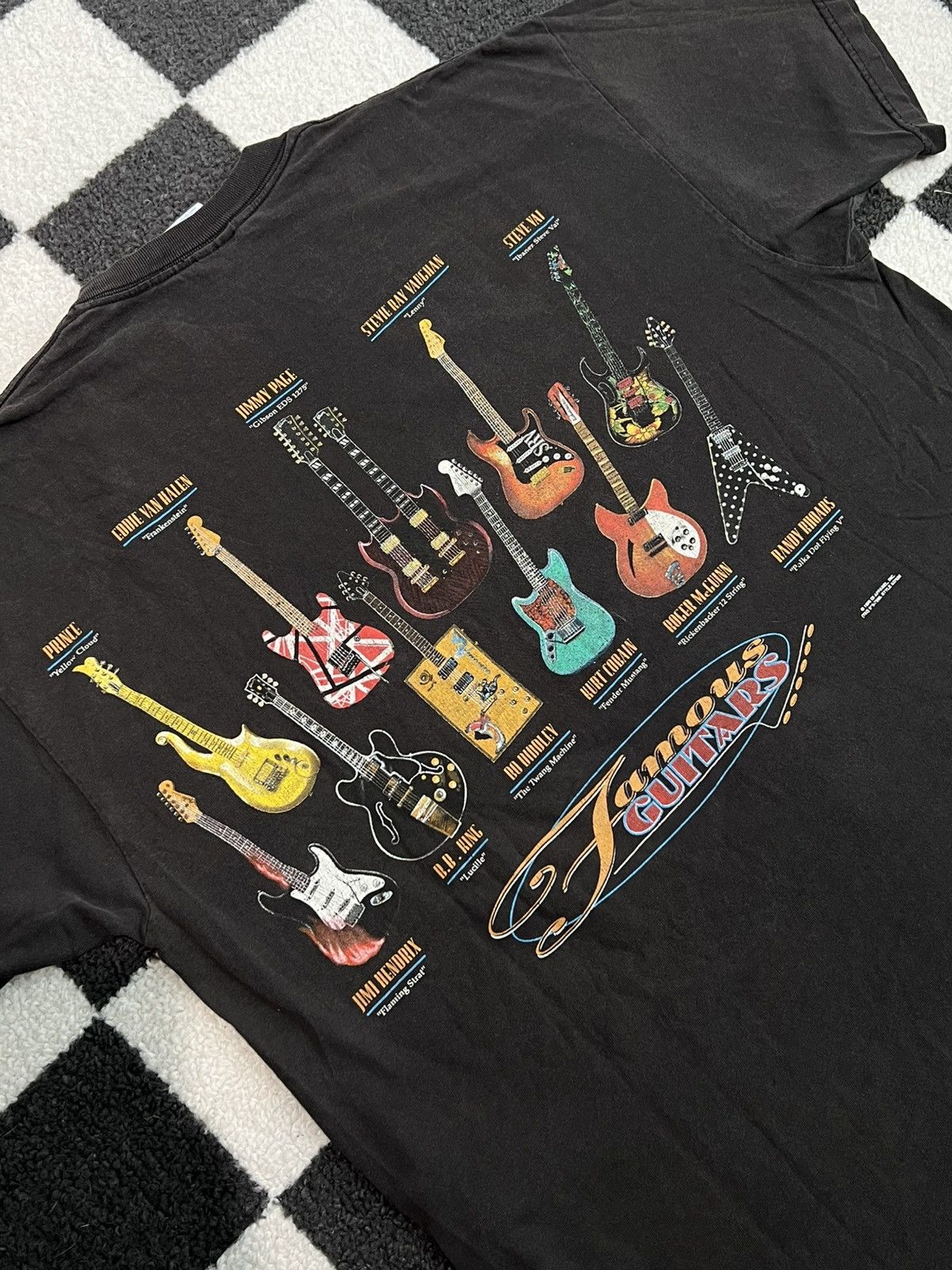 Vintage Vintage 1999 Faded Famous Guitars tee Size US XL / EU 56 / 4 - 1 Thumbnail