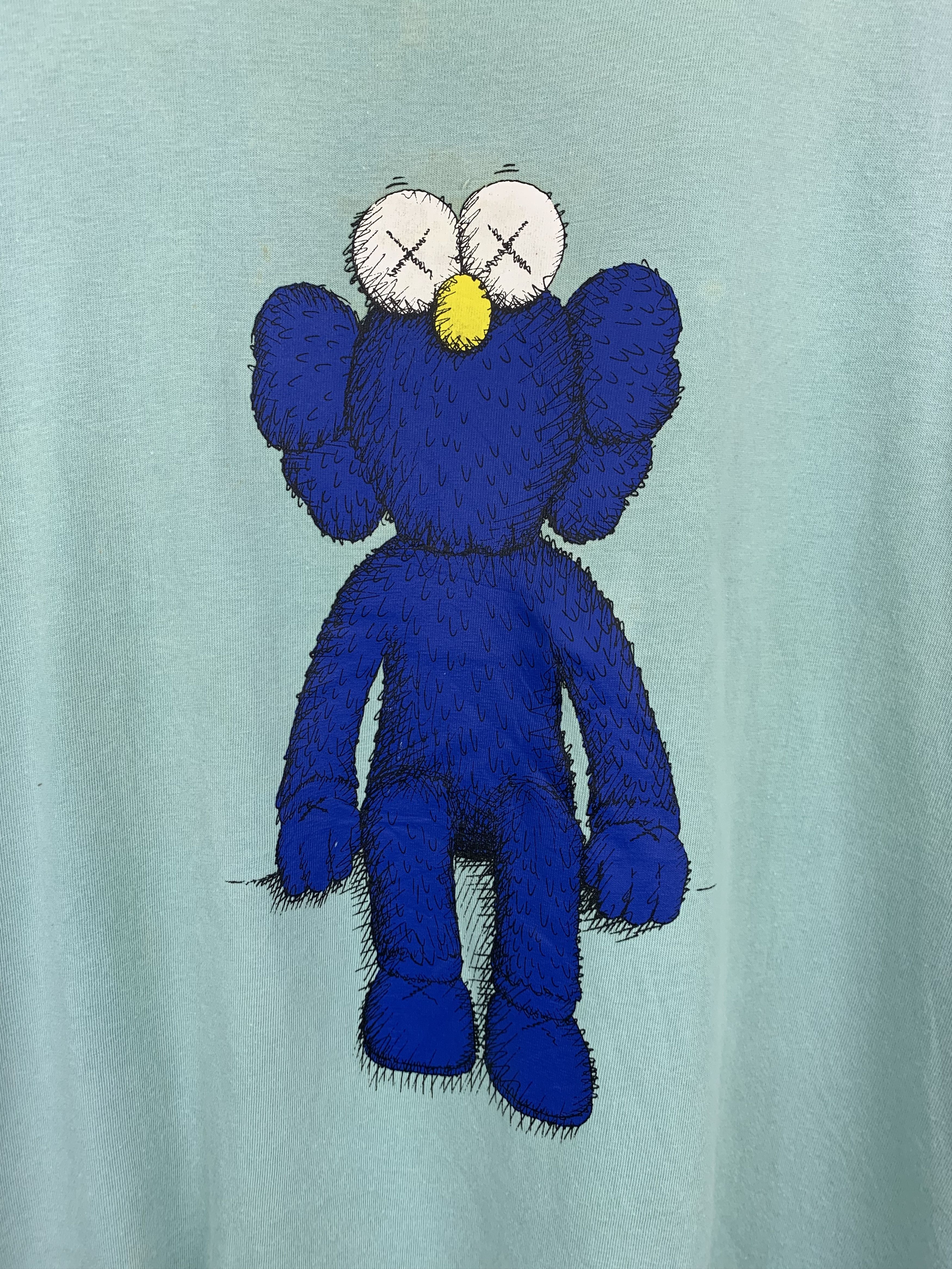 Kaws × Uniqlo Uniqlo X Kaws T Shirt TA0049 Size US M / EU 48-50 / 2 - 7 Thumbnail
