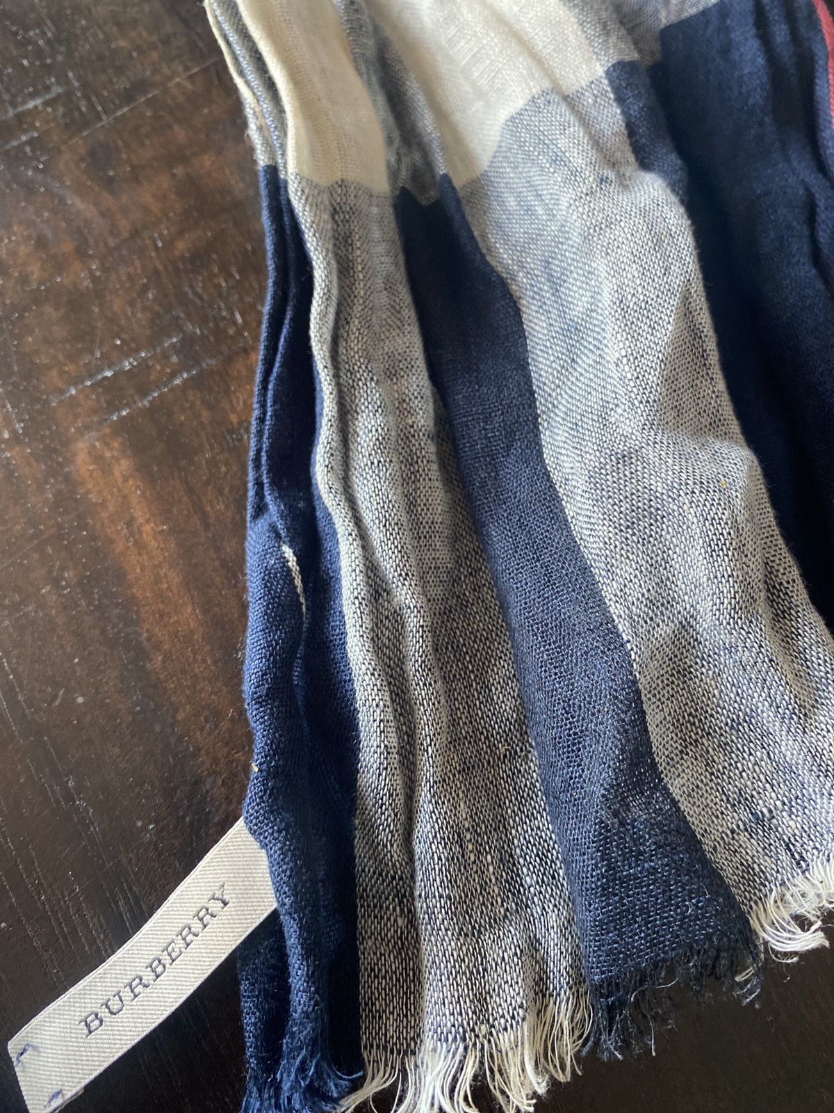 Burberry BURBERRY LIGHT SCARF :) Size ONE SIZE - 4 Thumbnail