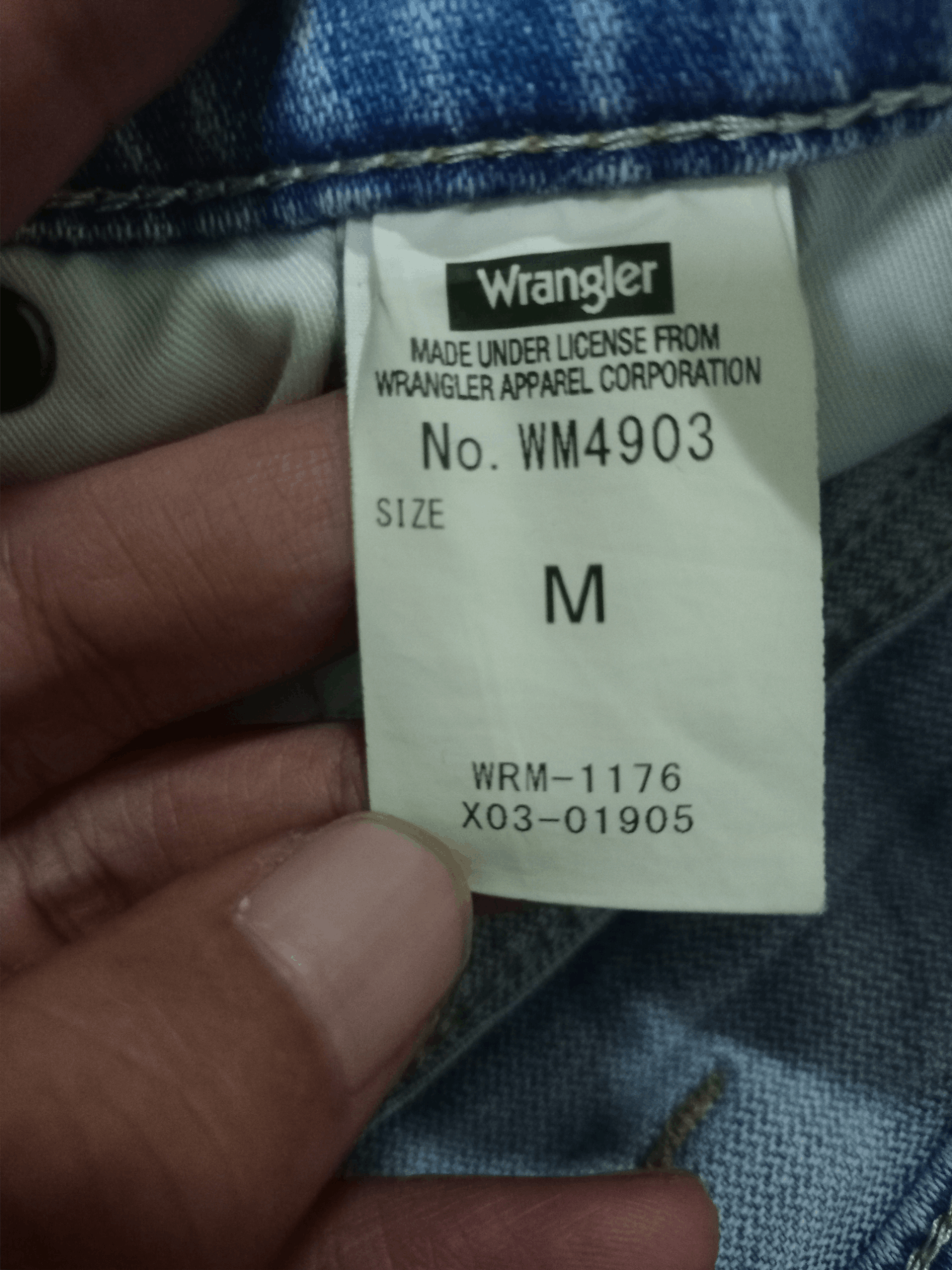 Wrangler Vintage Wrangler Light Wash Distressed Loose Jeans Size US 29 - 12 Thumbnail