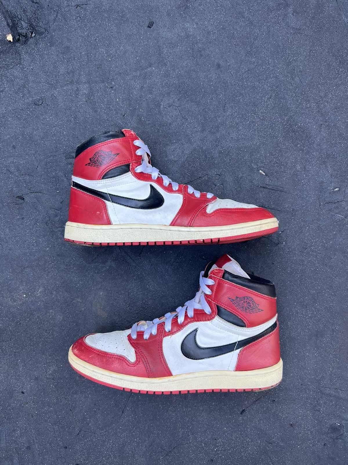 Jordan Brand Jordan 1 OG 1985 Chicago Size US 9.5 / EU 42-43 - 2 Thumbnail