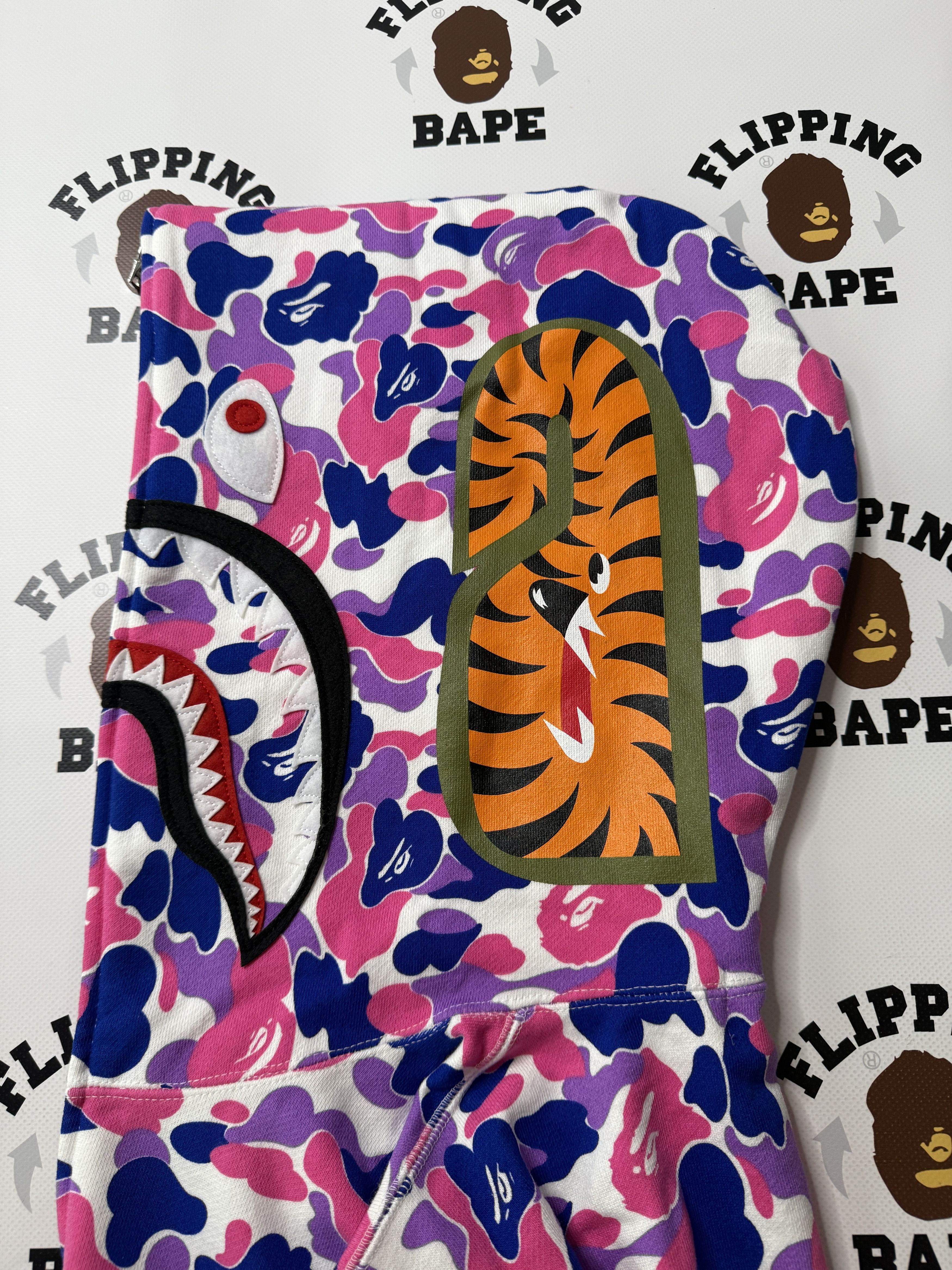 Bape BAPE STORE GUANGZHOU SHARK FULL ZIP HOODIE (2025) Size US XXL / EU 58 / 5 - 5 Thumbnail