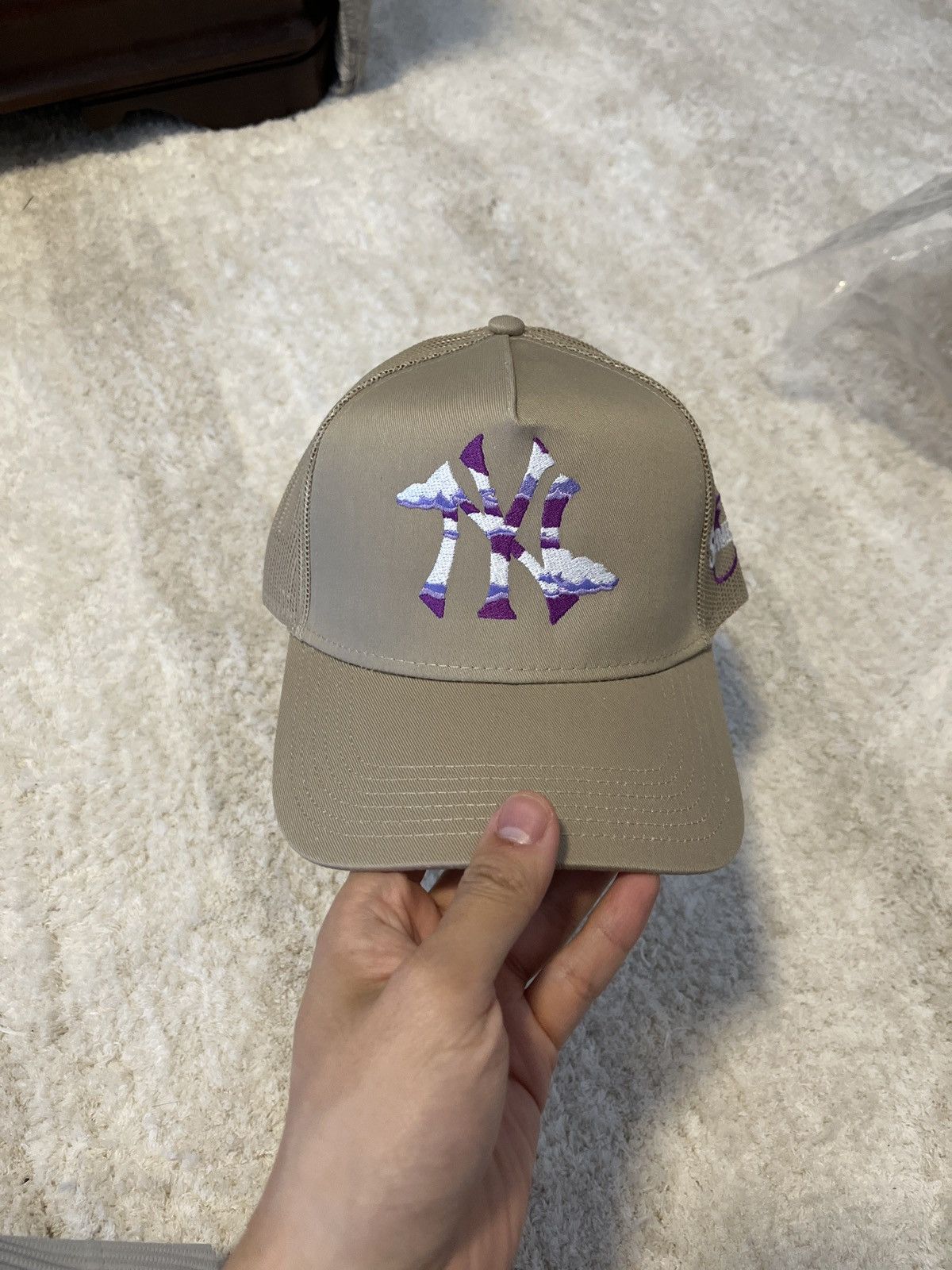 Shmeel SchmeelNYC Cloud Hat Tan - BRAND NEW Size ONE SIZE - 1 Thumbnail