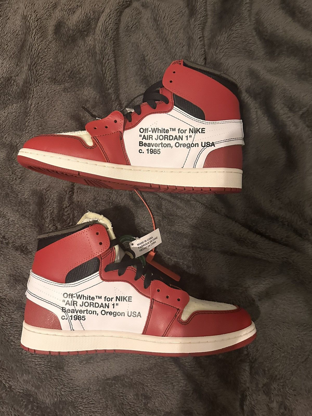 Jordan Brand Nike Off-White Chicago Size US 12 / EU 45 - 2 Thumbnail