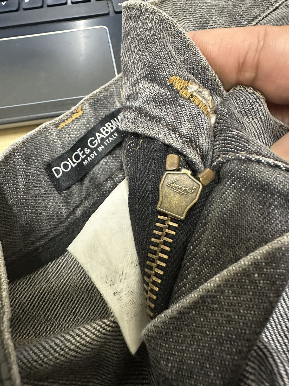 Dolce & Gabbana Dolce & Gabbana Clawmark Distress Faded Denim Jeans Size US 34 / EU 50 - 20 Thumbnail