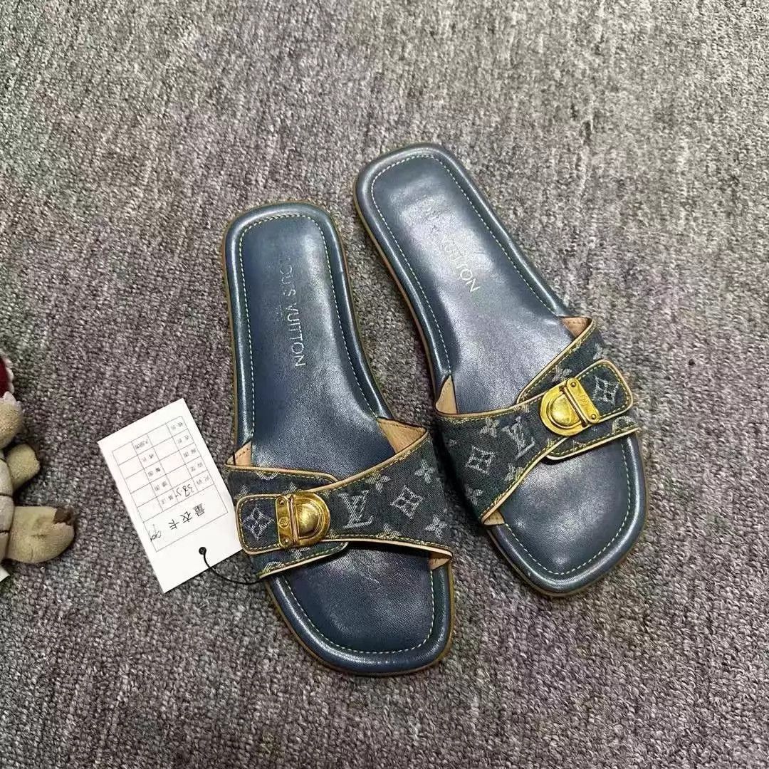 Louis Vuitton LV Monogram Slippers Mint 38.5 Size US 8 / IT 38 - 4 Thumbnail